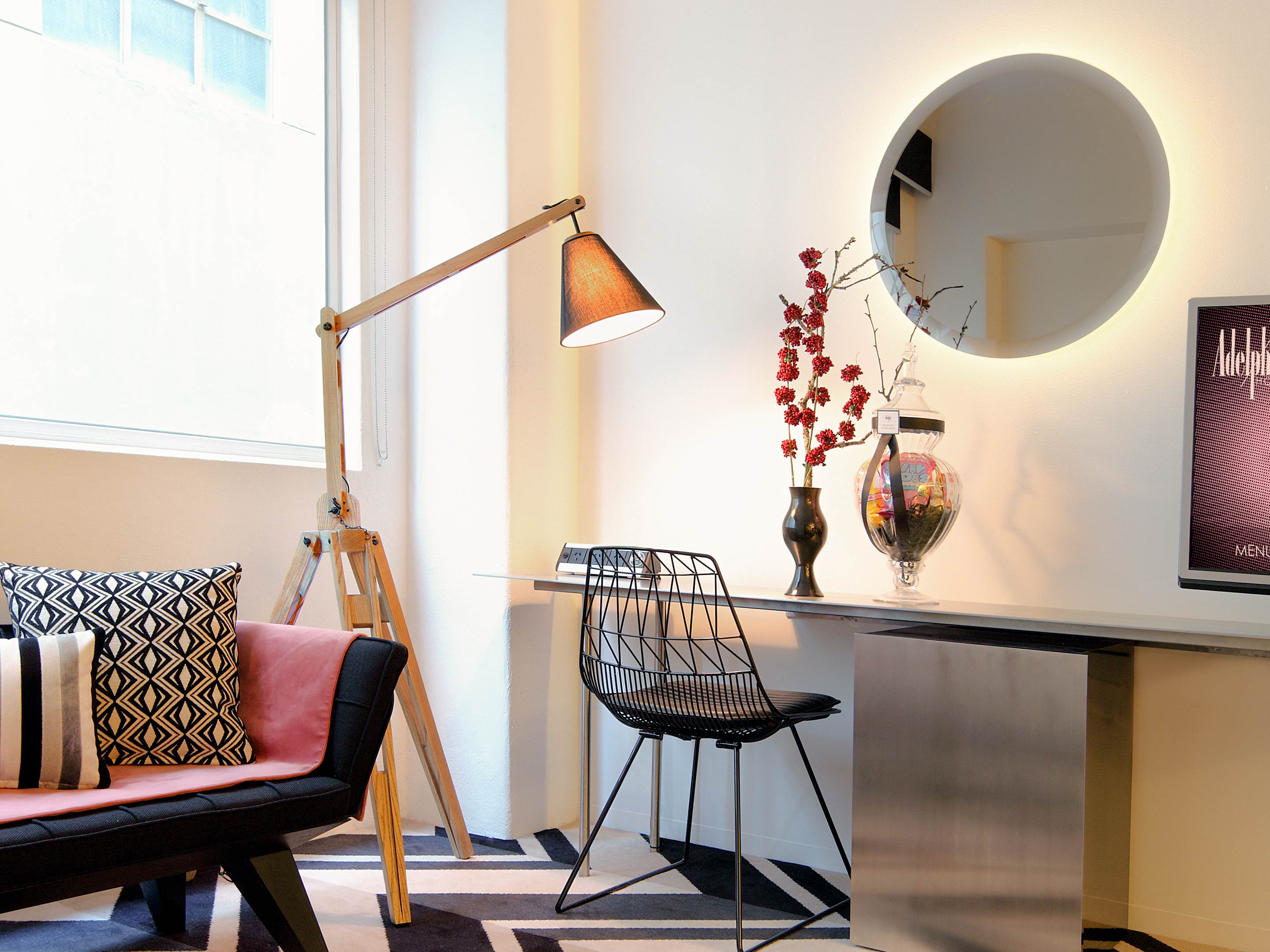 Adelphi Hotel Premier King Room in Melbourne