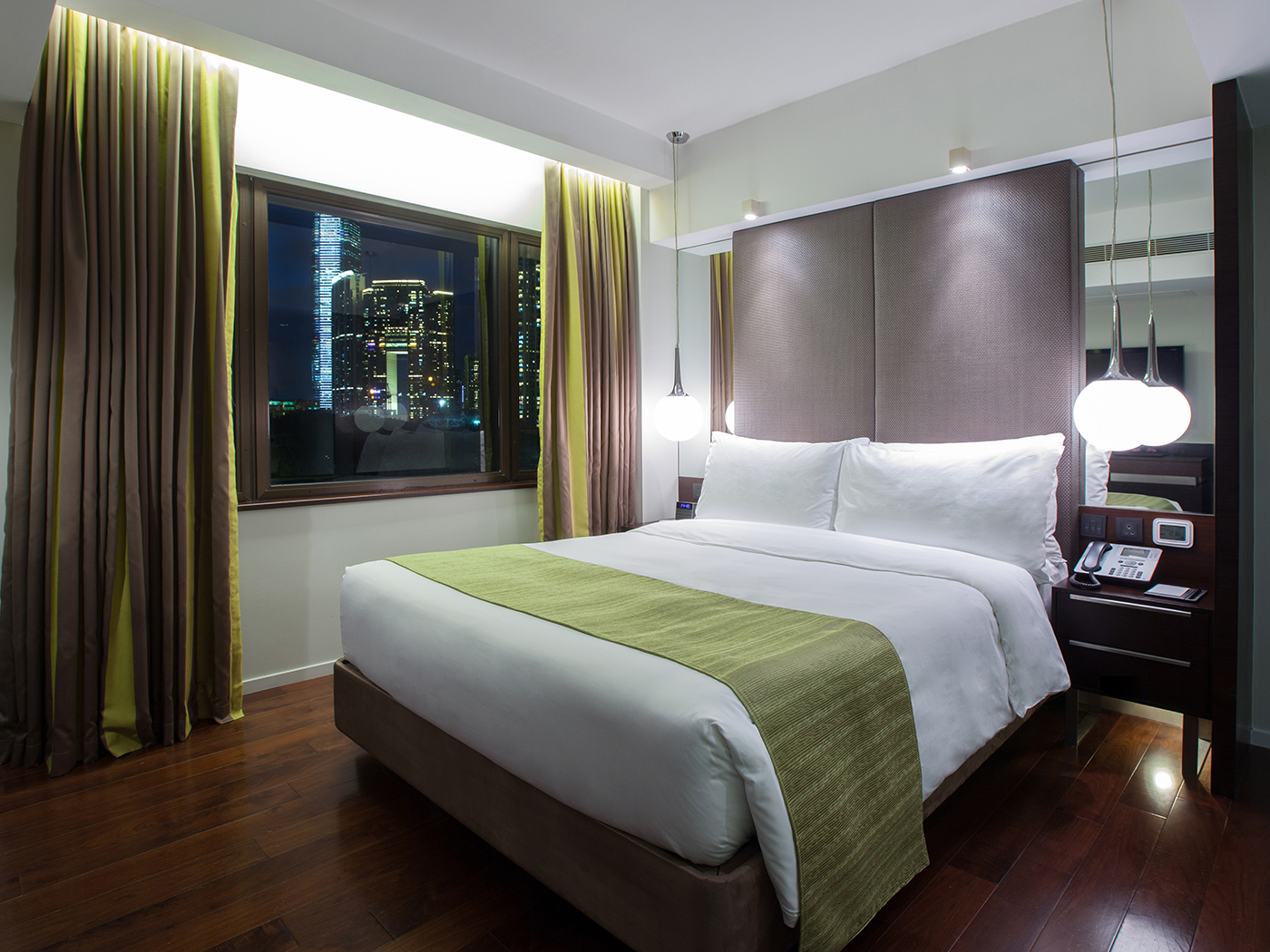 The Mira Hong Kong Studio Room V2 R 02