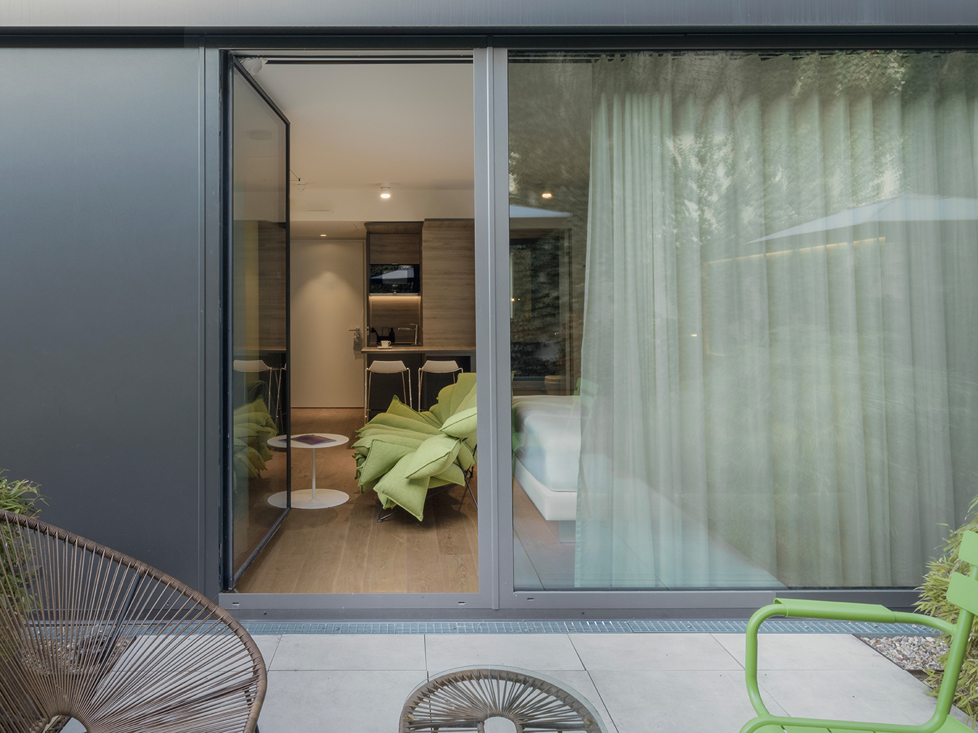 Kpm Deluxe Balcony R 02