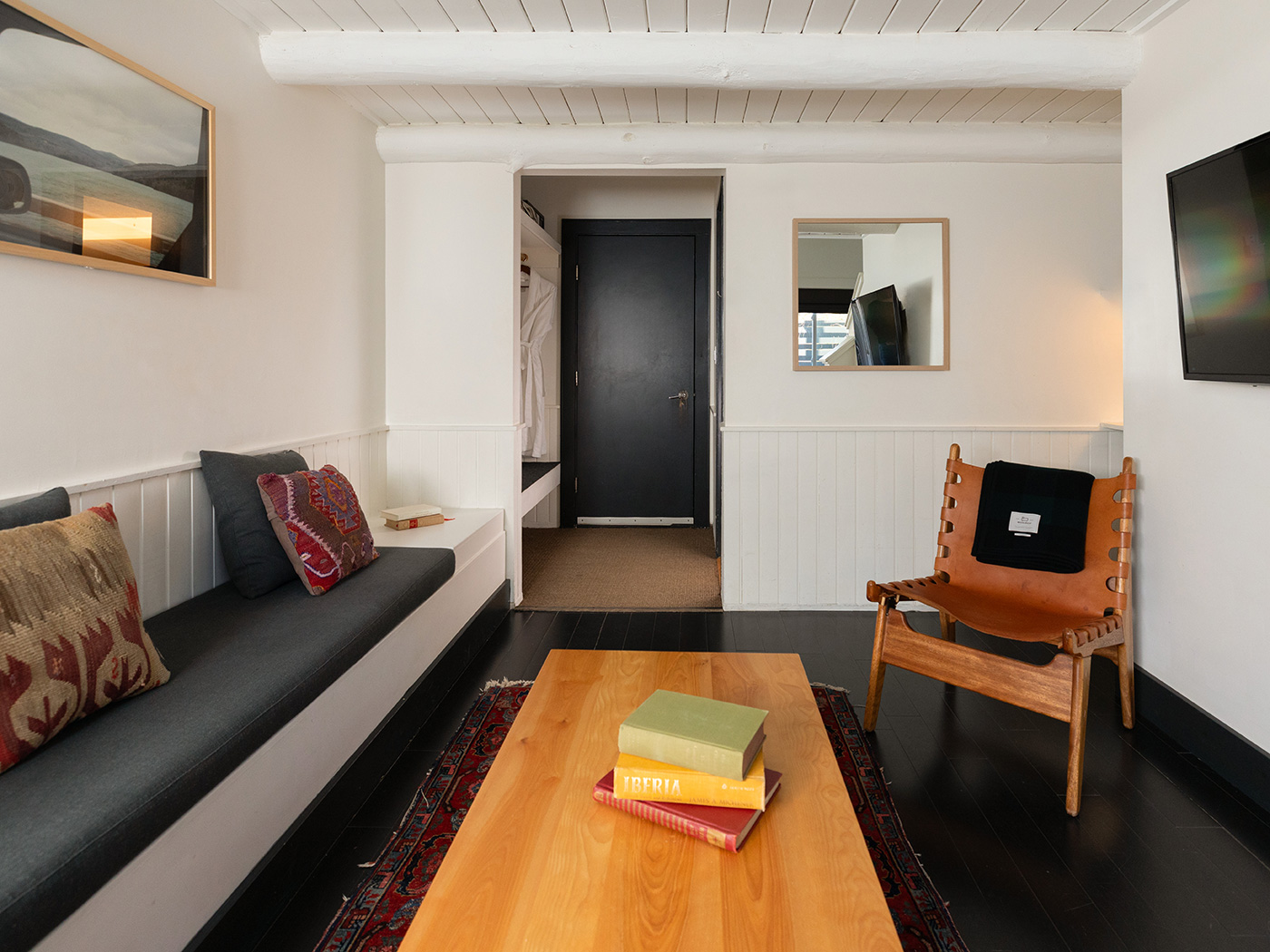 Scribners Catskill Lodge Catskill Queen With Loft R 04