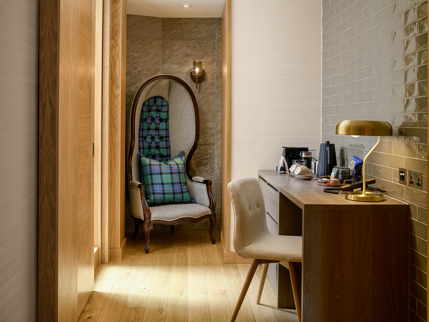 Market Street Hotel Roomy Bath R 02