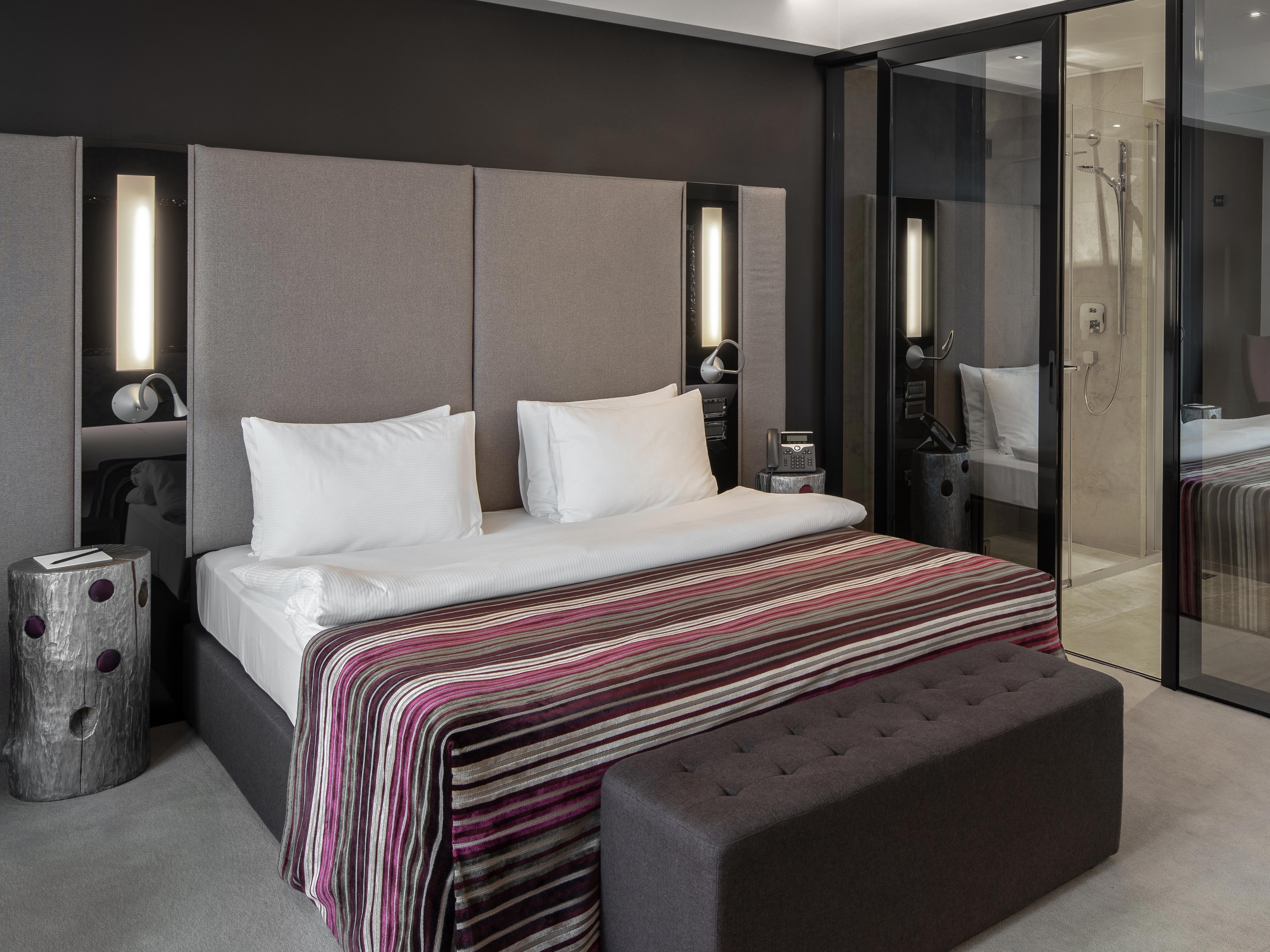 11 Mirrors Rooms in Kiev