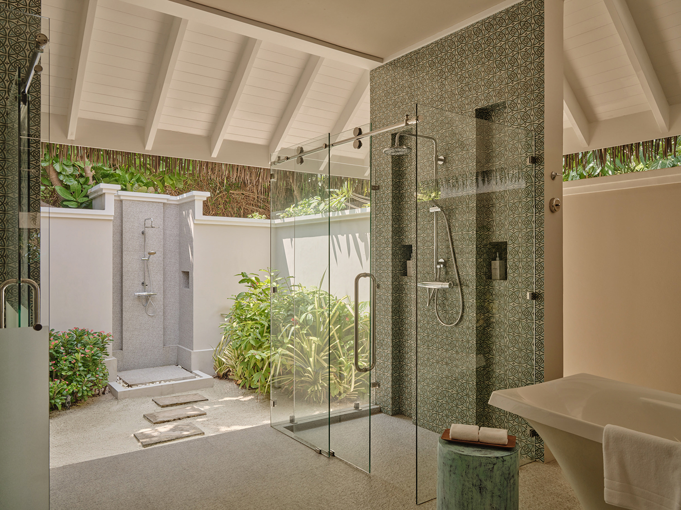 Seaside Finolhu Beach Villa V2 R 03