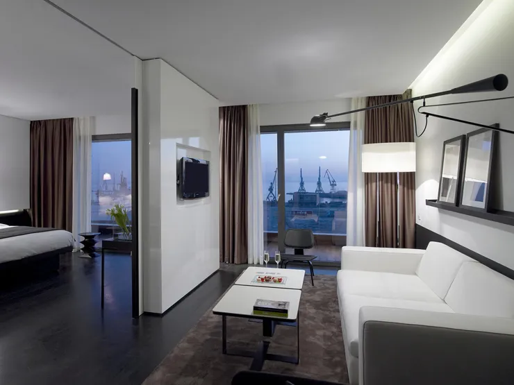 The Met Hotel Executive Suite R 01