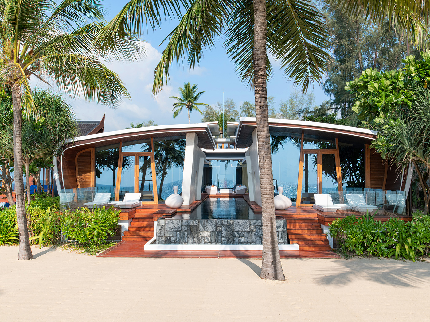 Iniala Beach Villa Bianca R 01