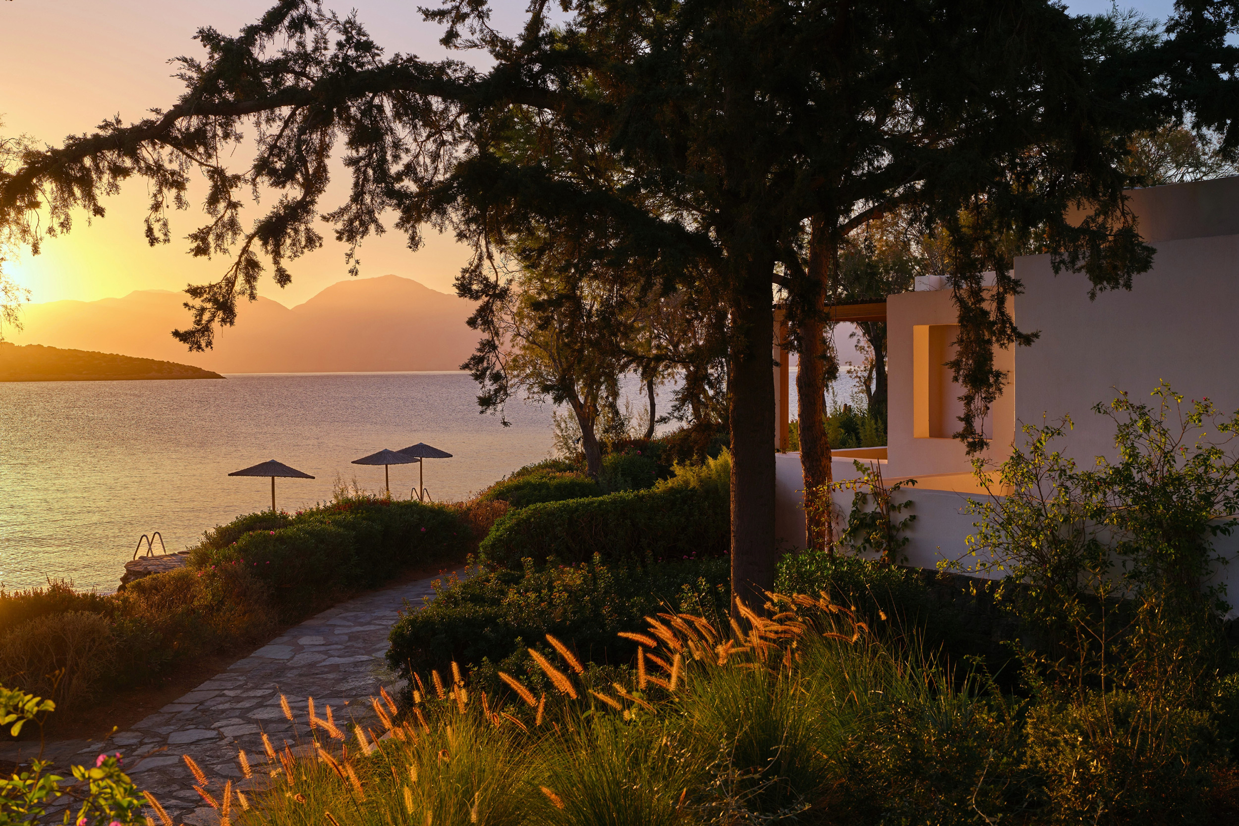 G 32 Minos Beach Art Hotel