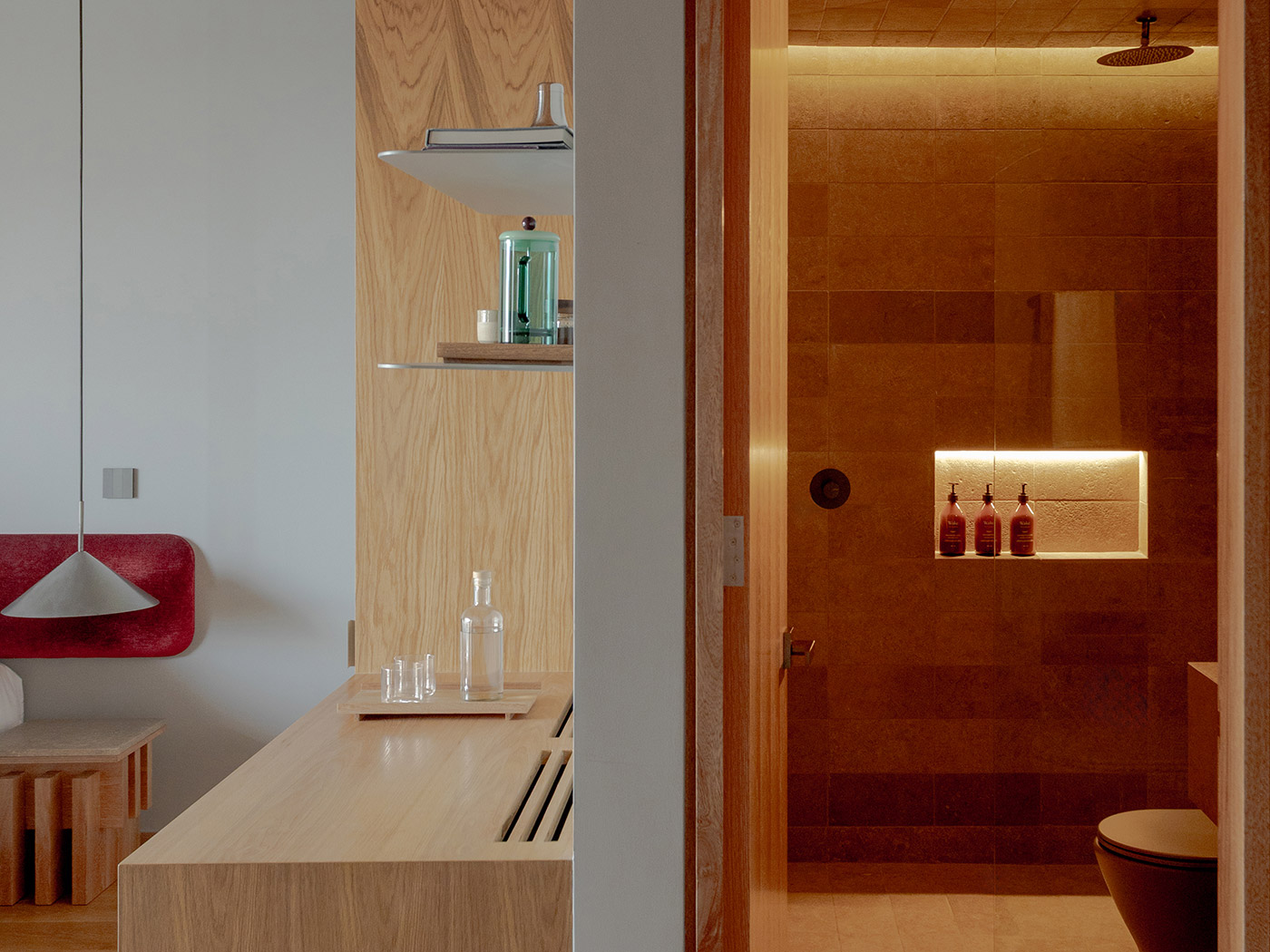 Wake Medellin Lounge Suite R 09