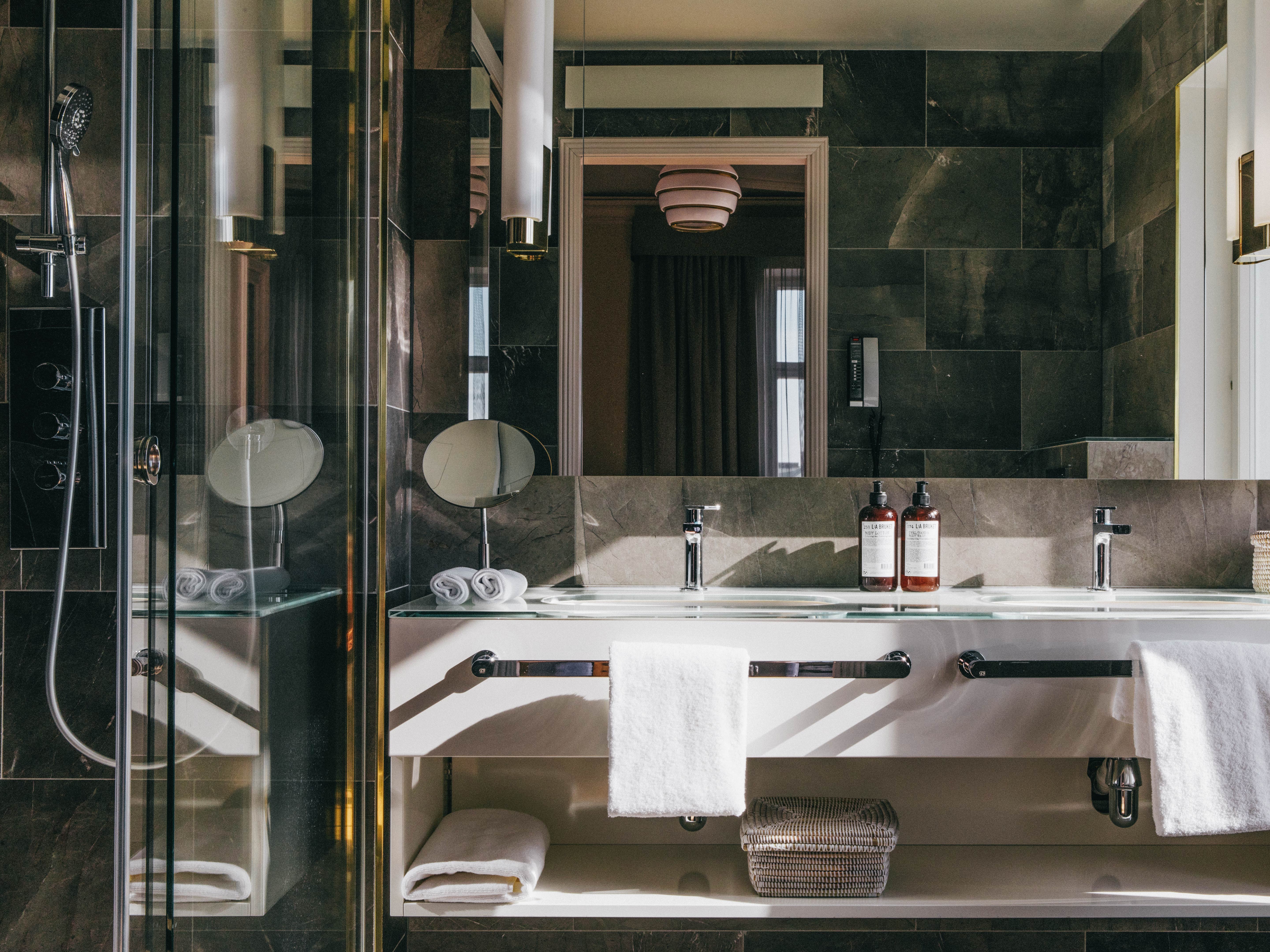 Hotel St. George Room interior Design