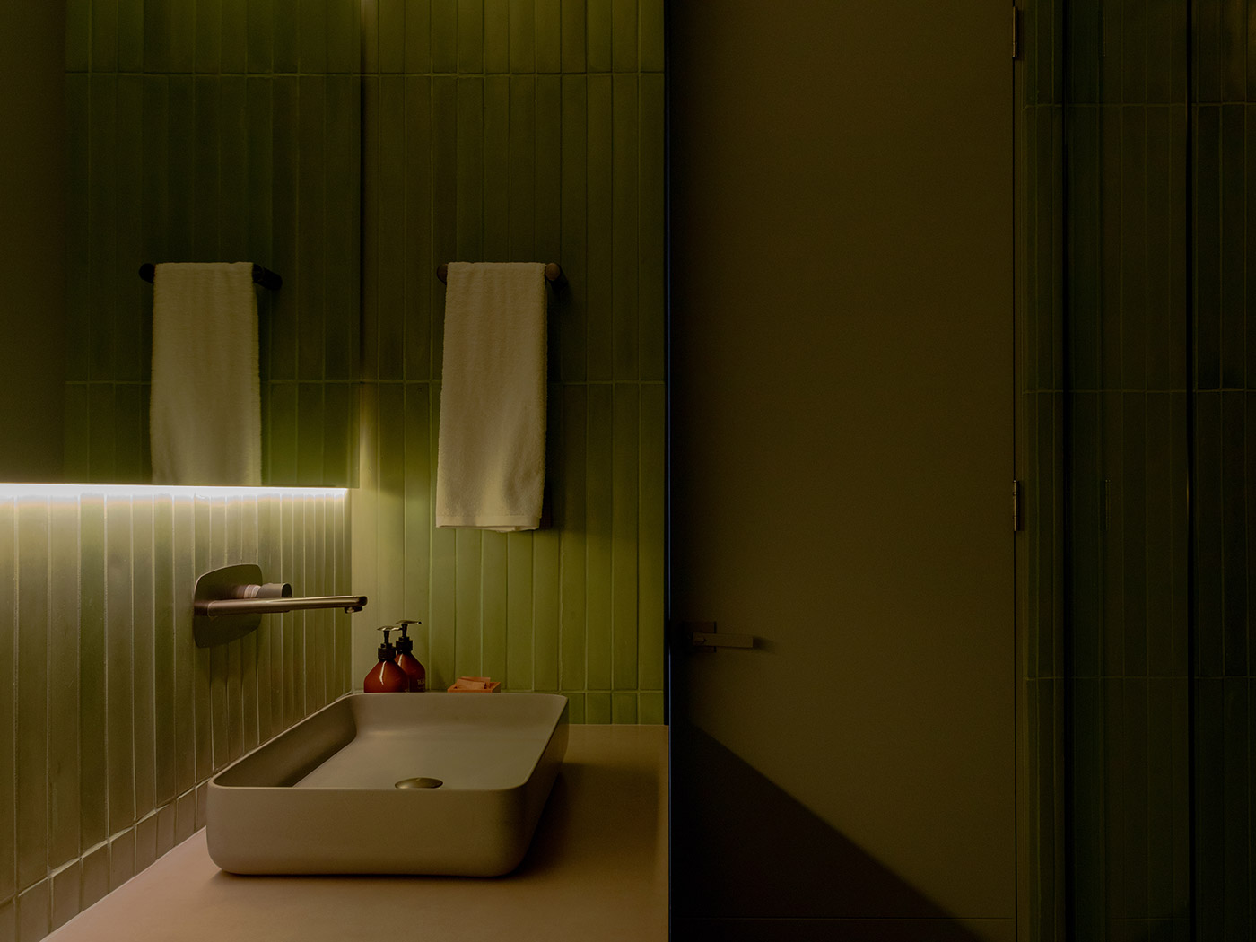 Wake Medellin 1 Bedroom Residence R 10