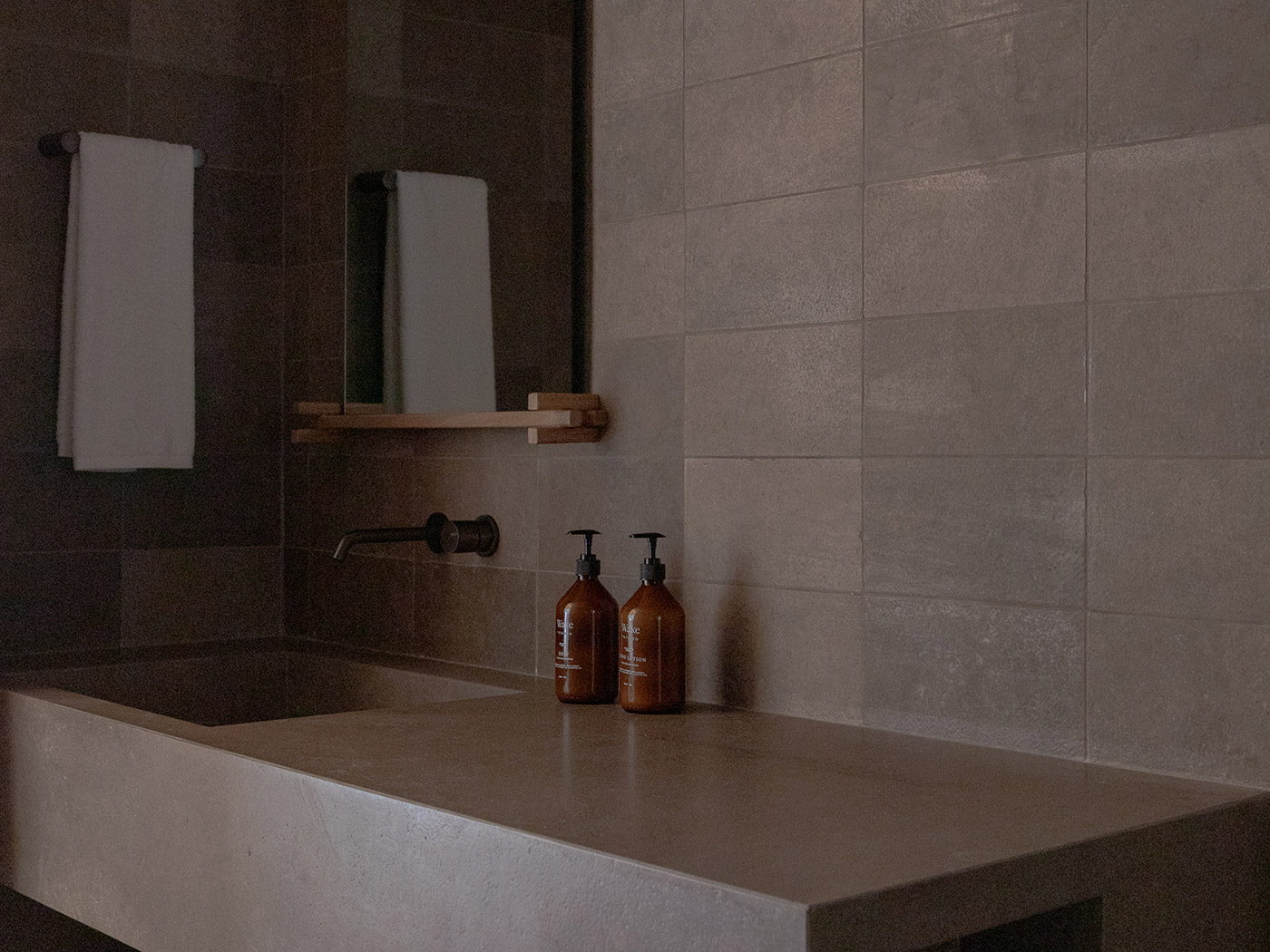 Wake Medellin Premier Suite R 10