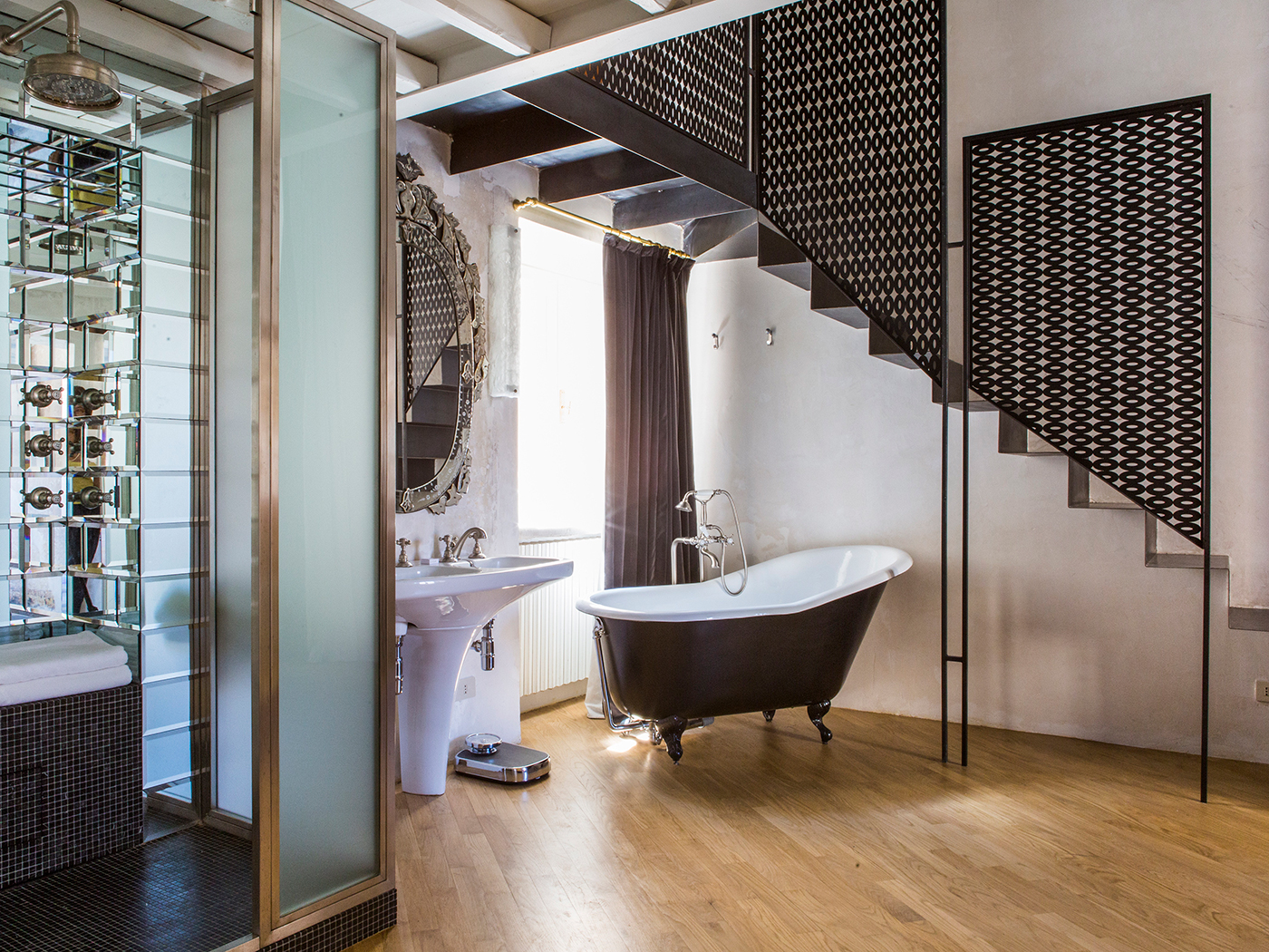 G Rough Pasquino Suite Plus R 05