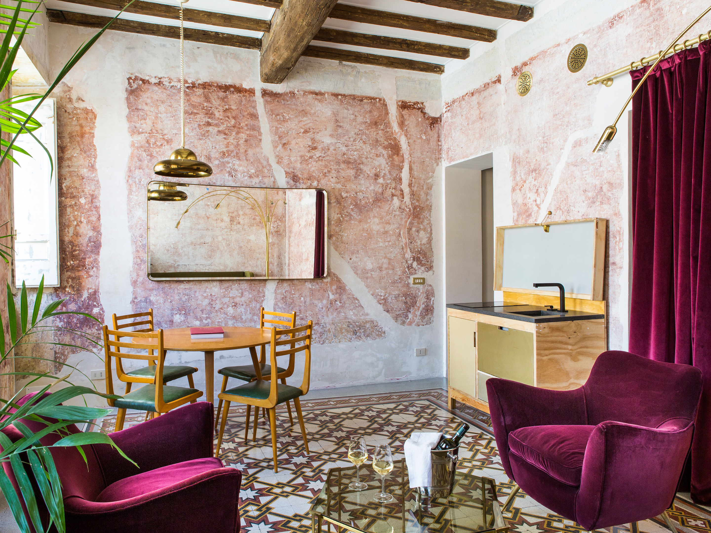 G Rough Pasquino Suite R R2