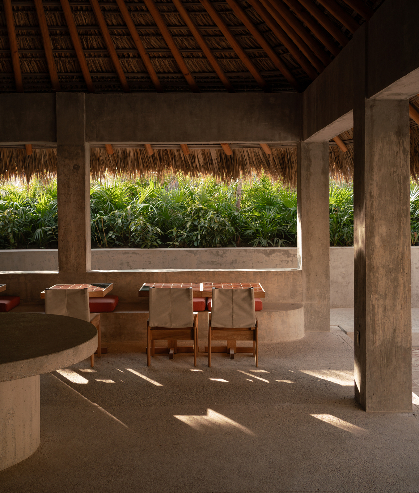 Hotel Humano Mexico Restaurant 01