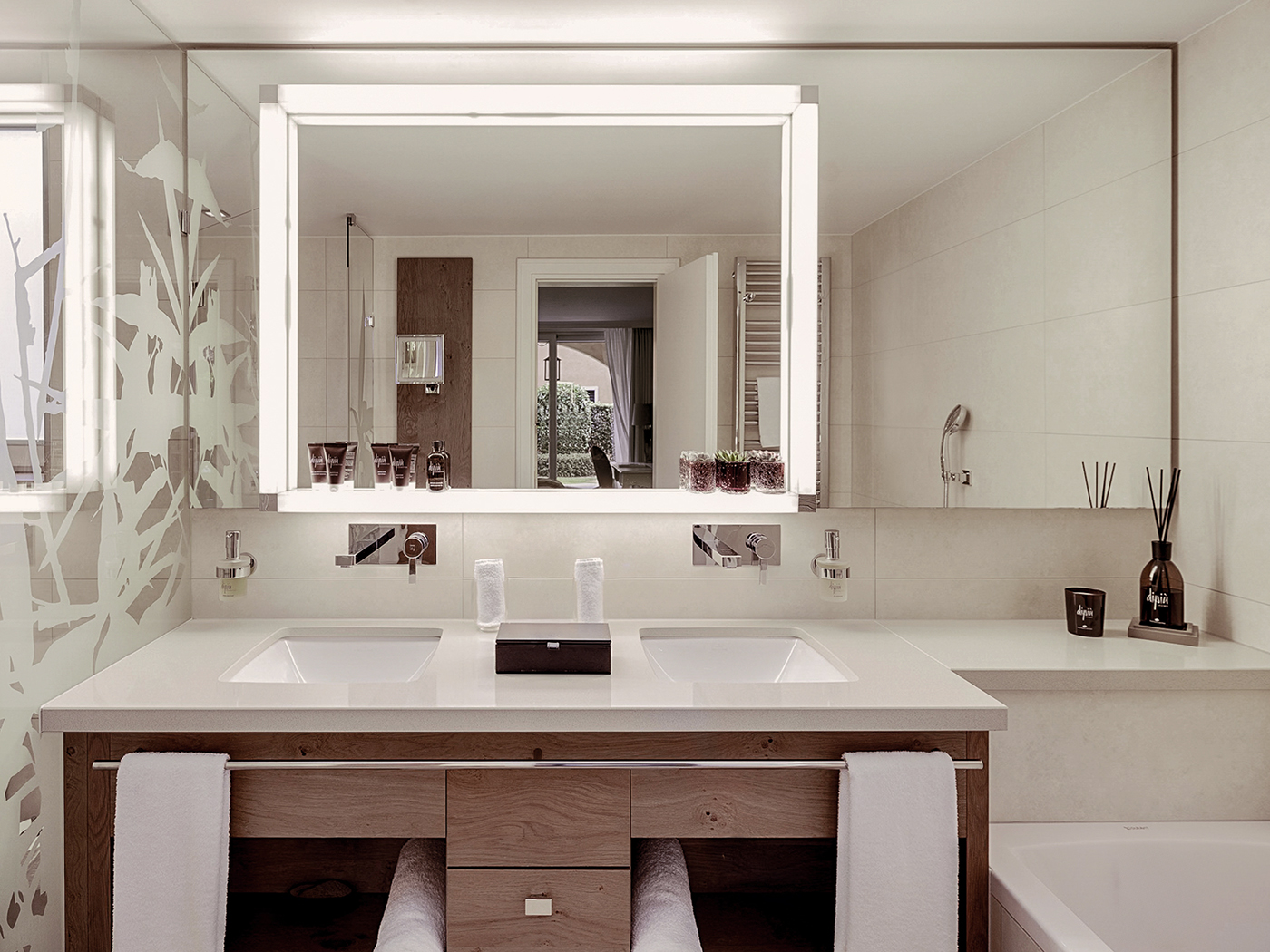 Giardino Ascona Suite Morning Sun V4 R 06