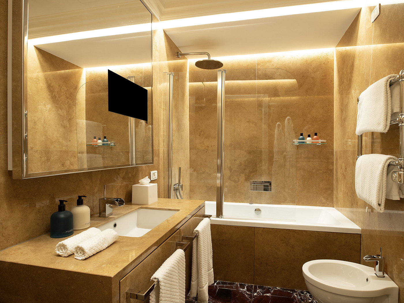 Elizabeth Unique Deluxe View R 04