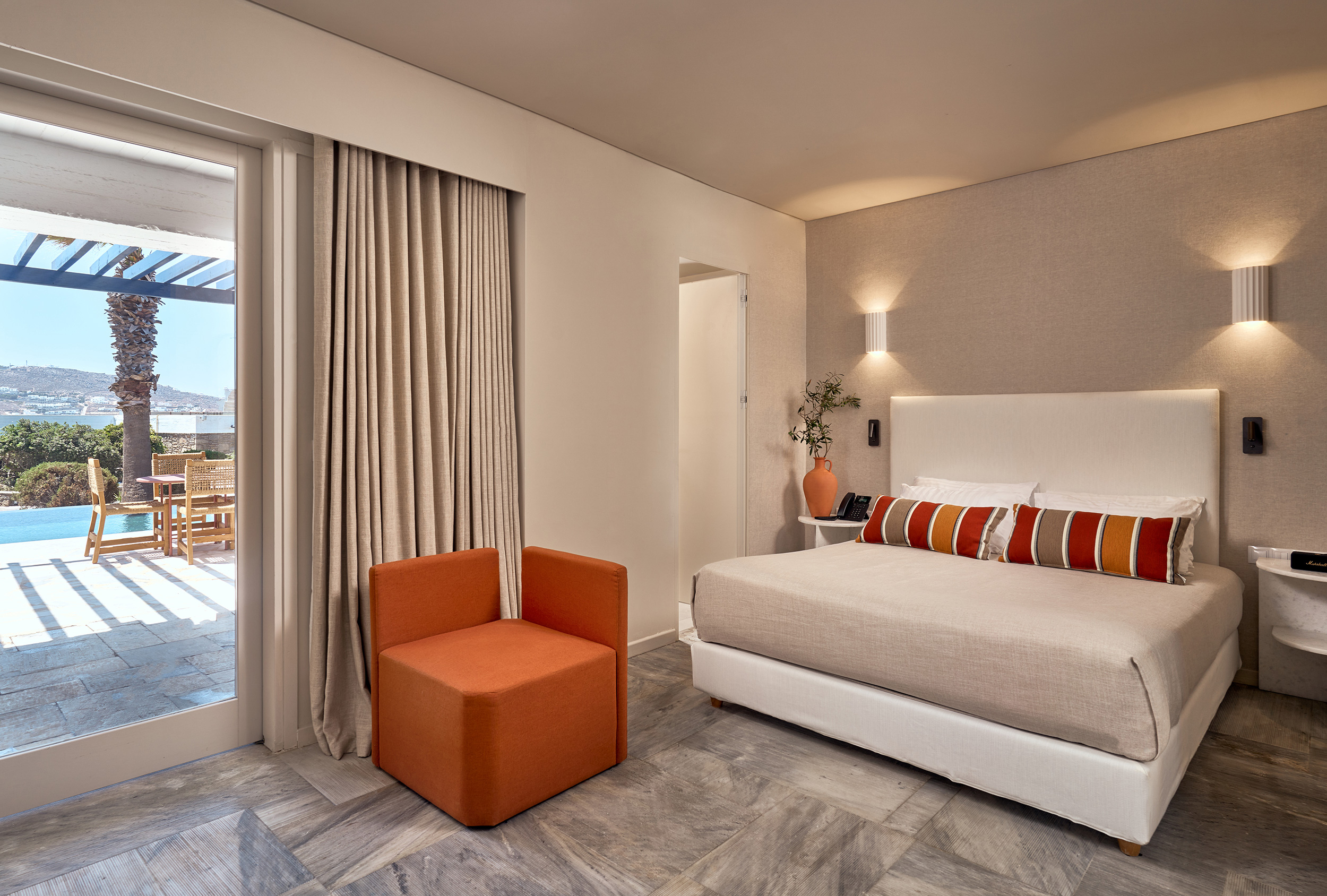 G 11 Mykonos Theoxenia