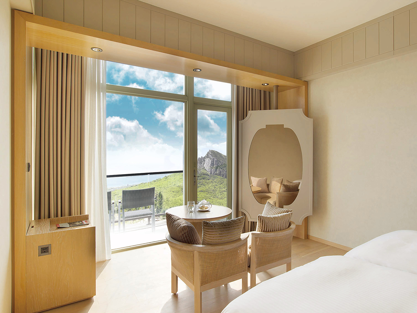 Gloria Manor Ocean View Room V3 R 1