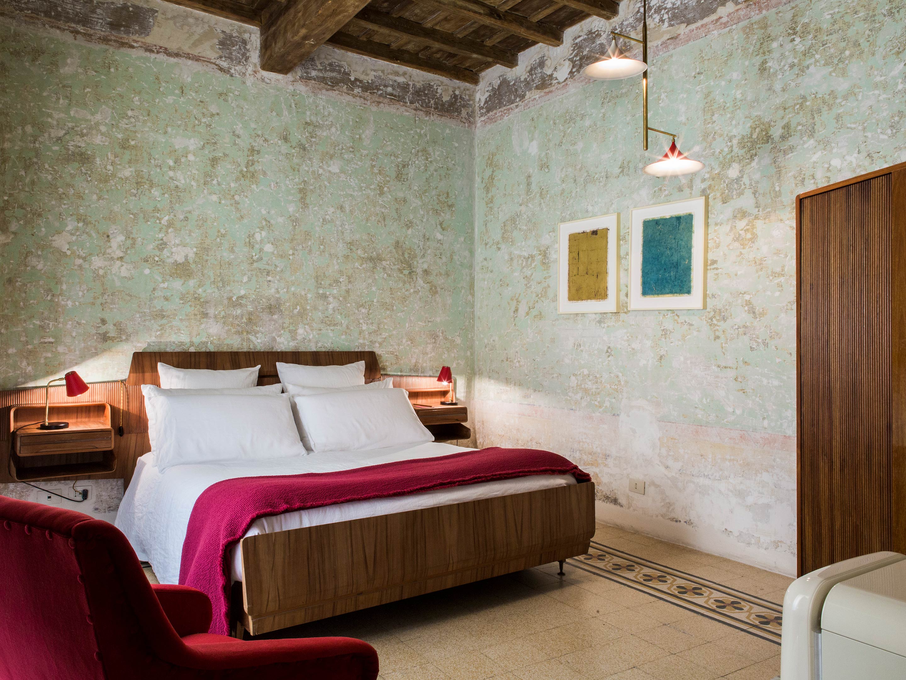 Junior Suite, G-Rough