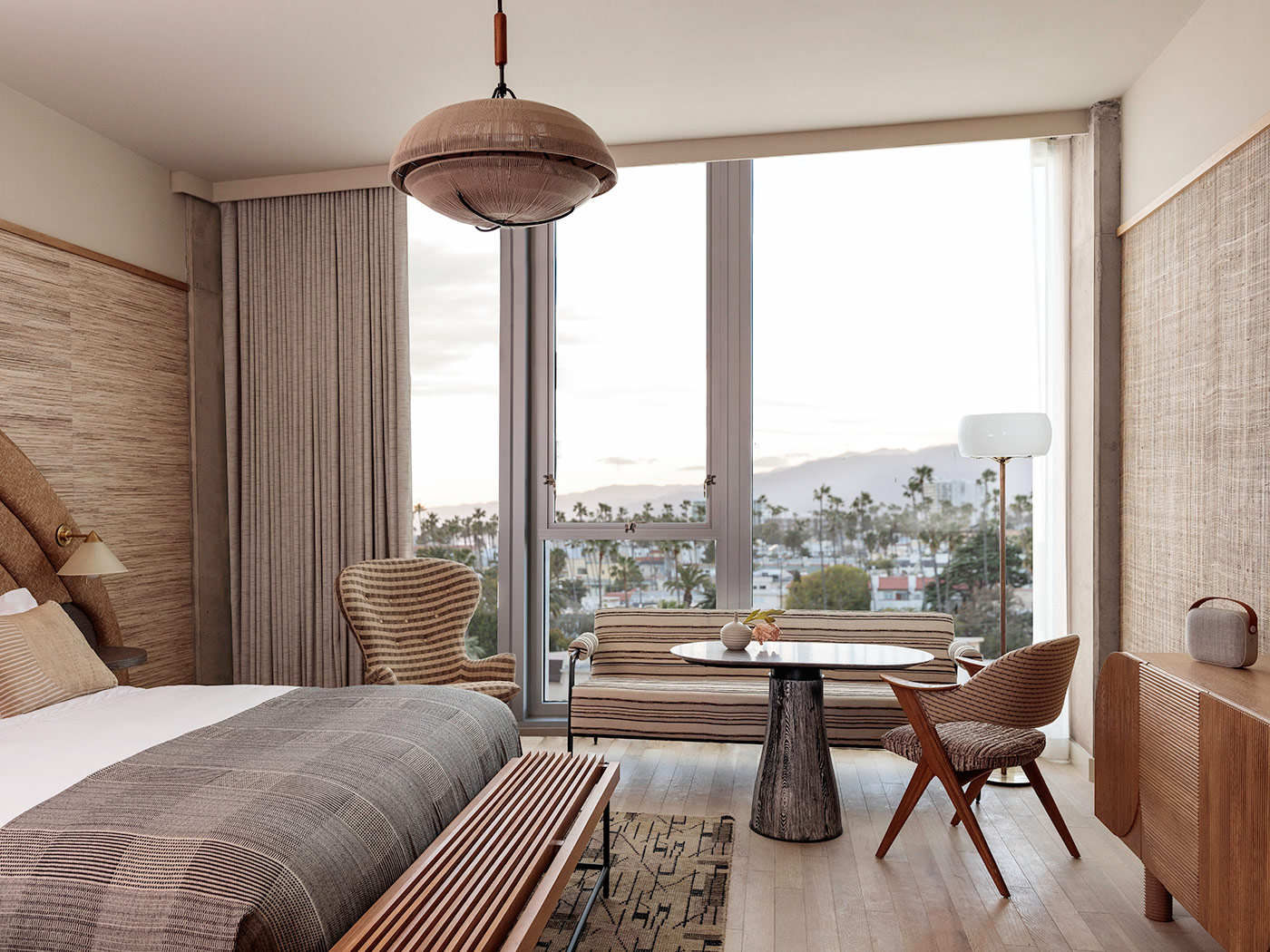 Santa Monica Proper Hotel Deluxe King R 02