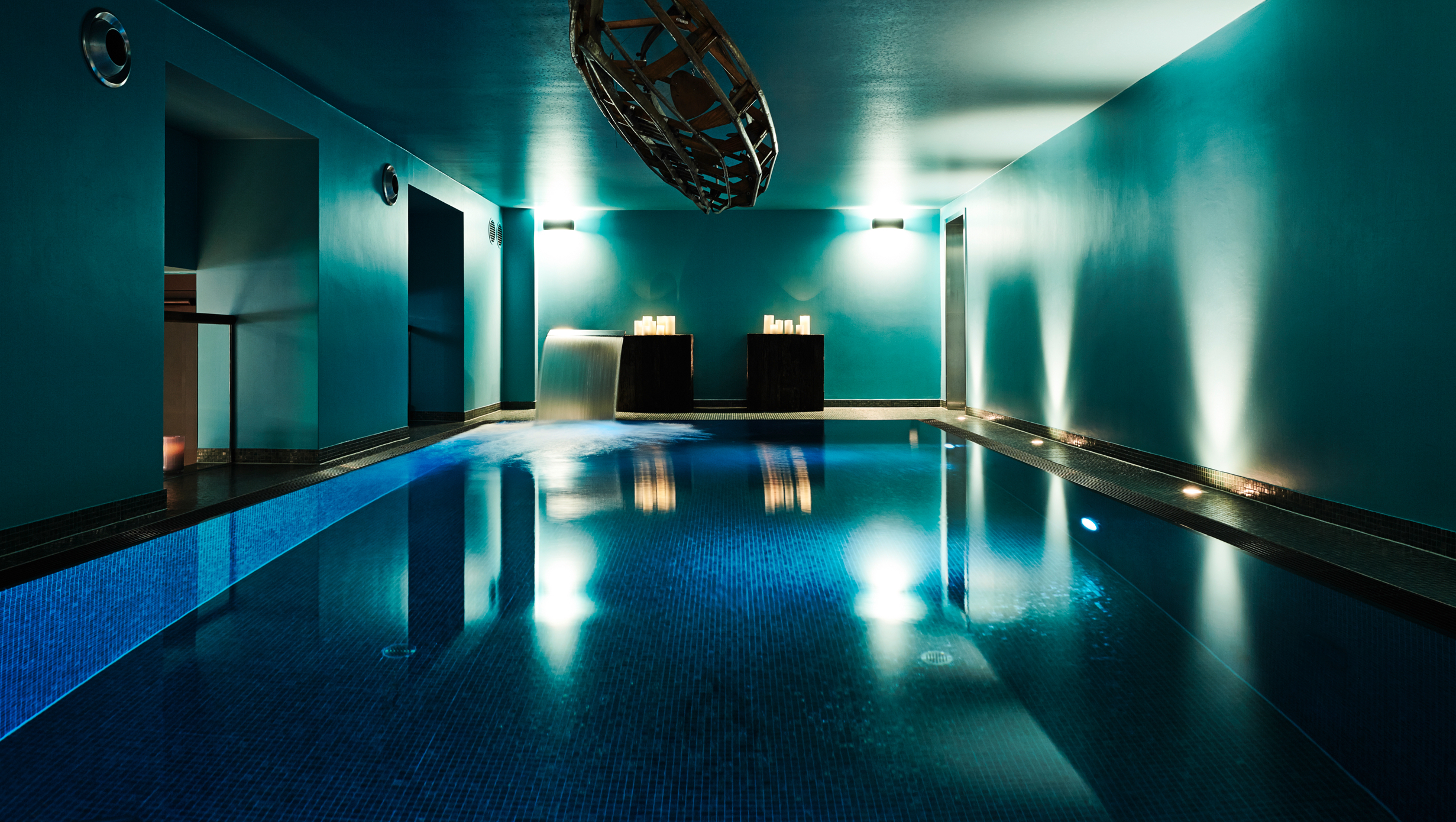 Hotel Zum Lowen Theme Box 3 02