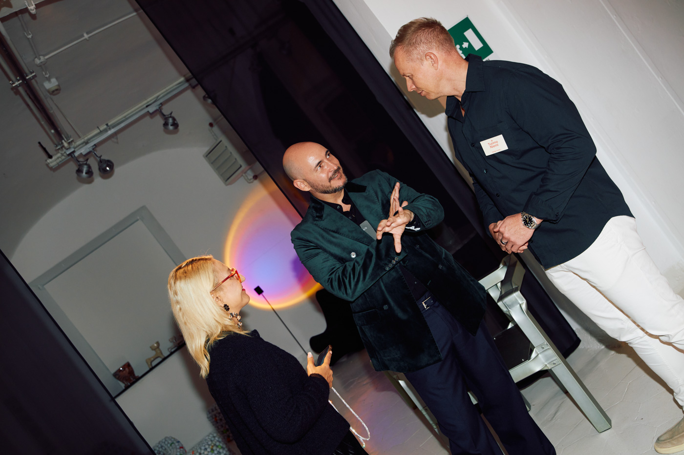 DH24 SALES CE Milan Travelpro 20