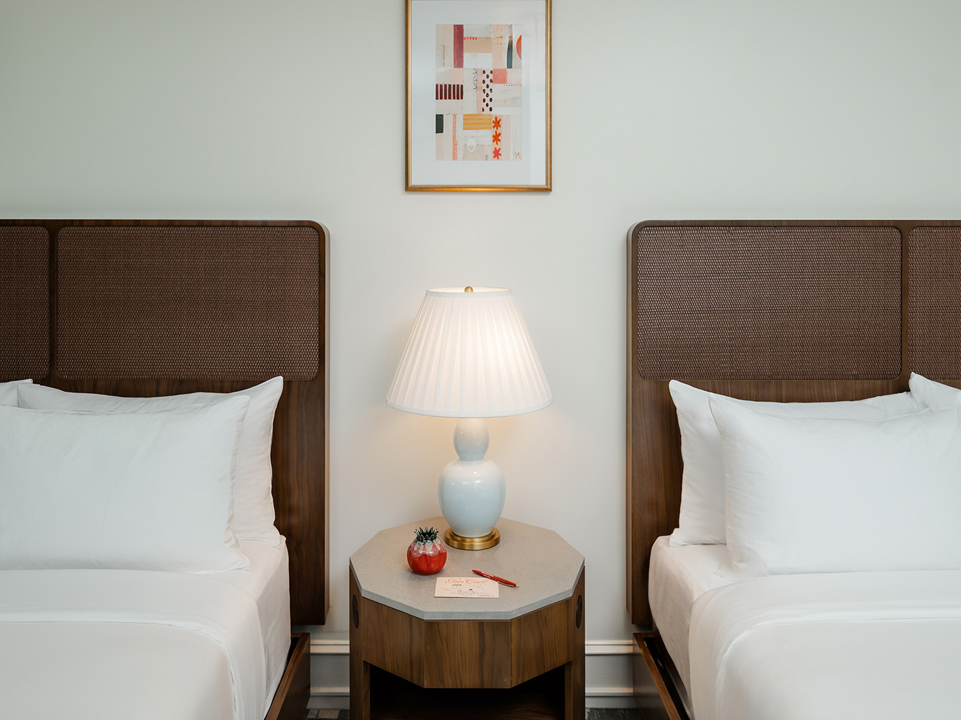 Hotel Granada Accessible Two Queens Guestroom R 02