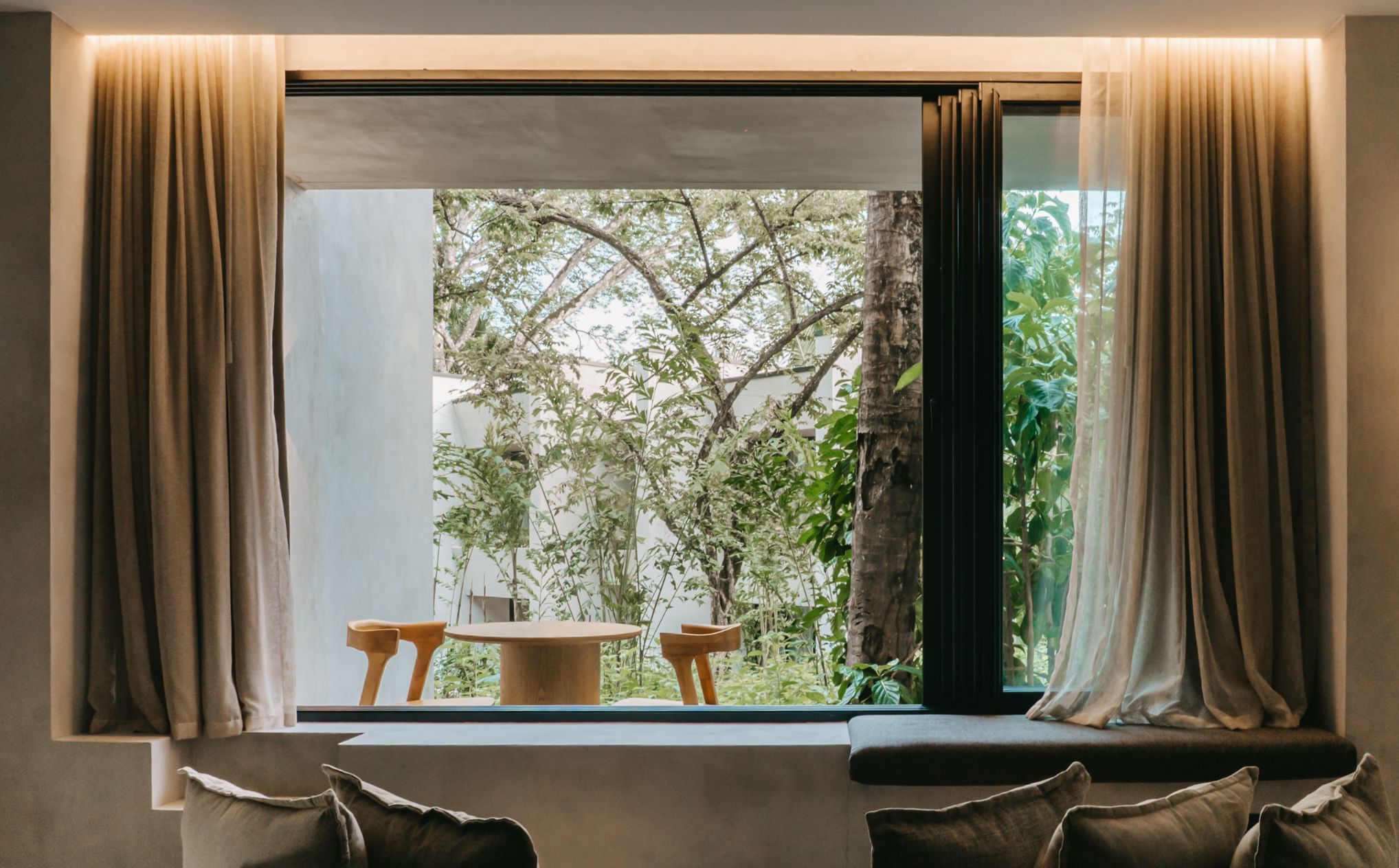 08 3 Sneak Peak Esh Hotel Guestroom View