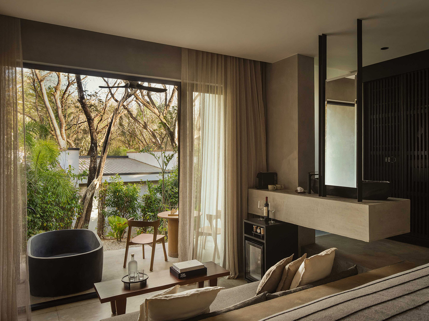 Esh Hotel Spa One Bedroom Villa Bathtub R V2 02 (1)