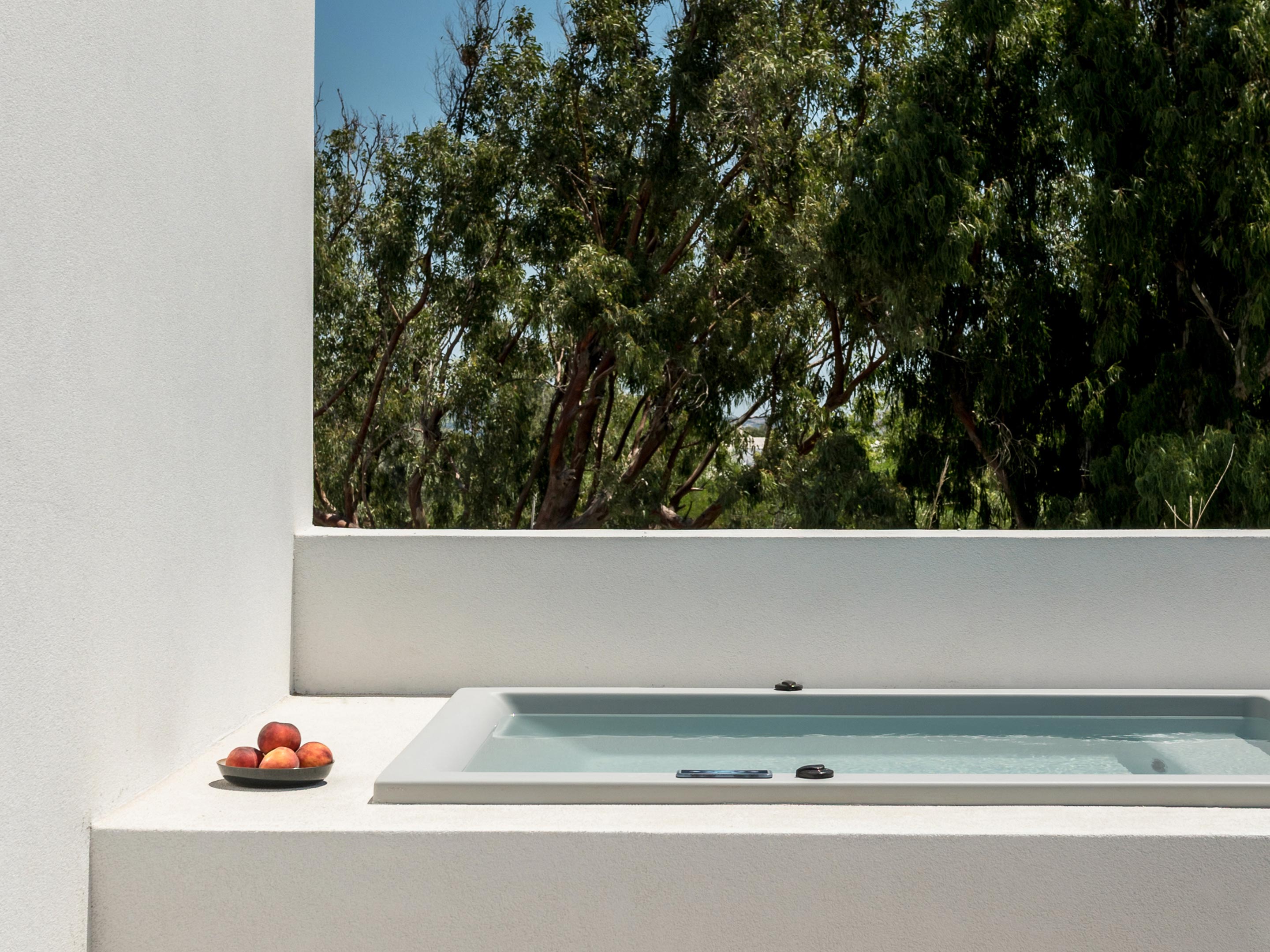 Parilio Rooms in Paros