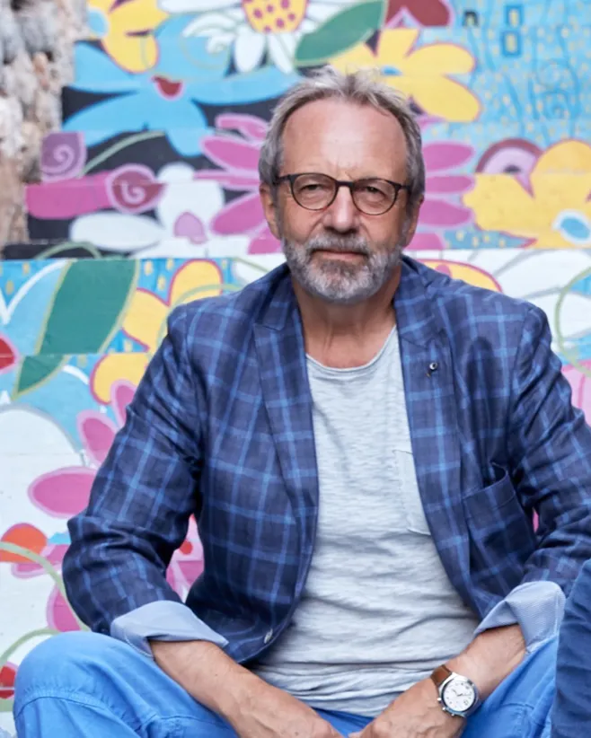 002 Bikini Island Mountain Resort Stephan Gerhard