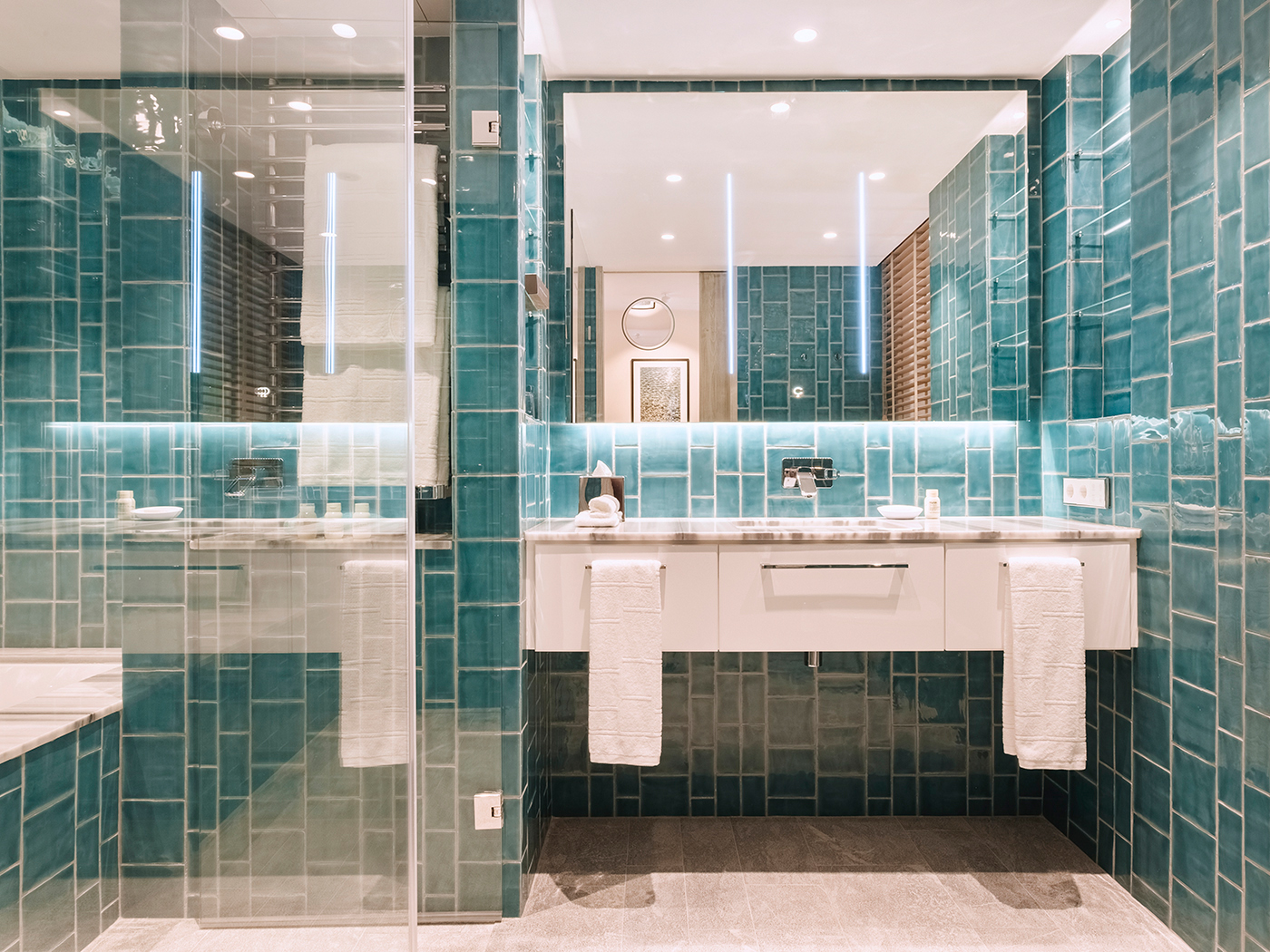 El Vicenc De La Mar Junior Suite Hottub V3 R 06