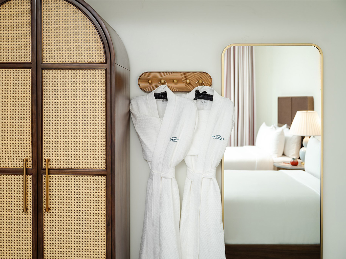 Hotel Granada Two Queens Guestroom R 03