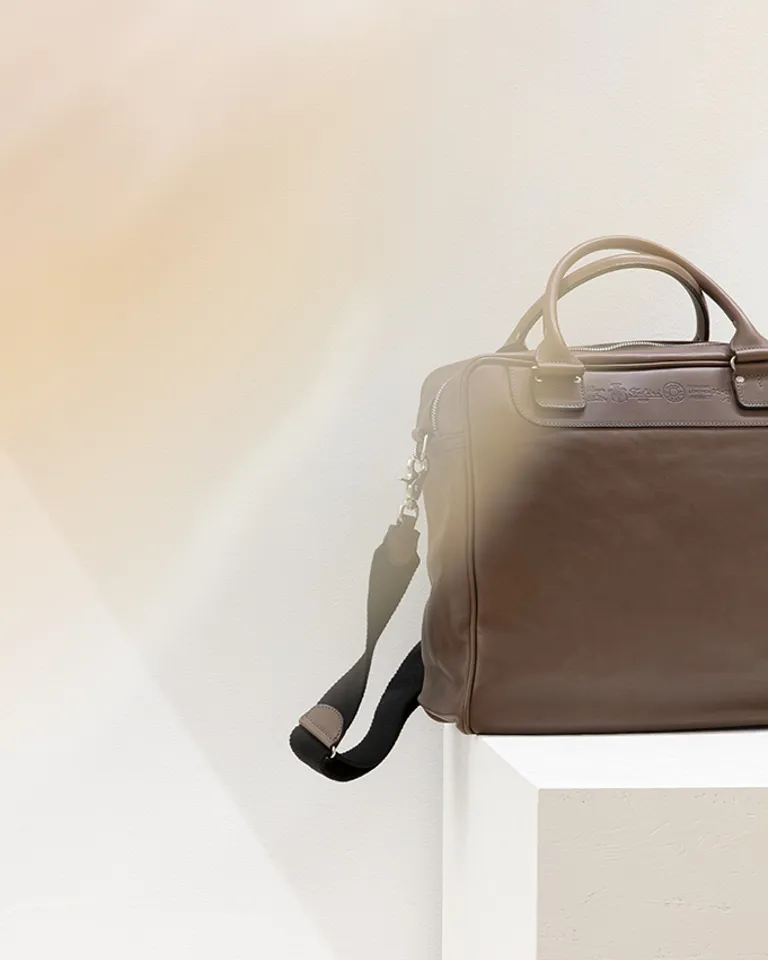 10 Travel Essentials Murkidis Felisi