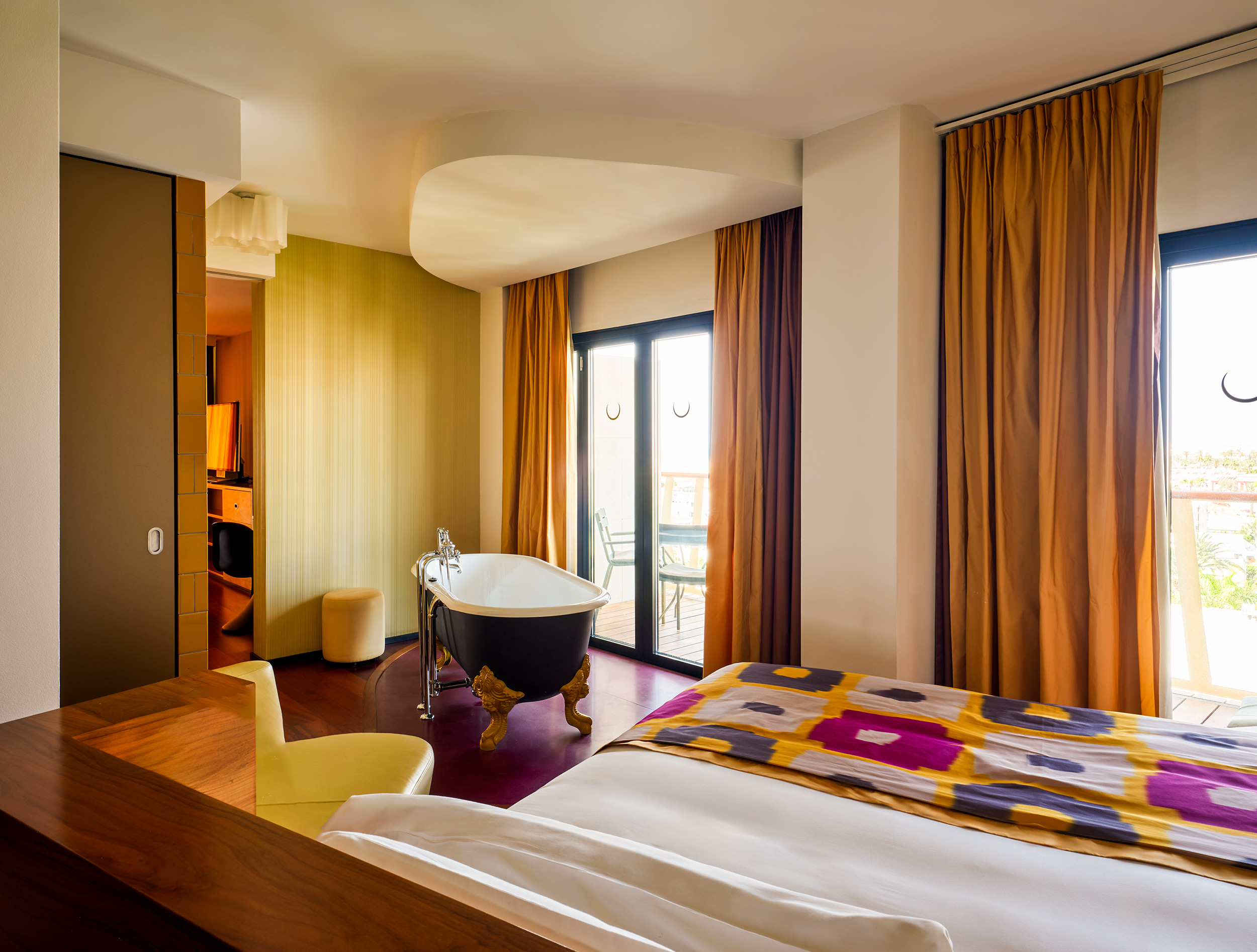 G 06 Bohemia Suites And Spa