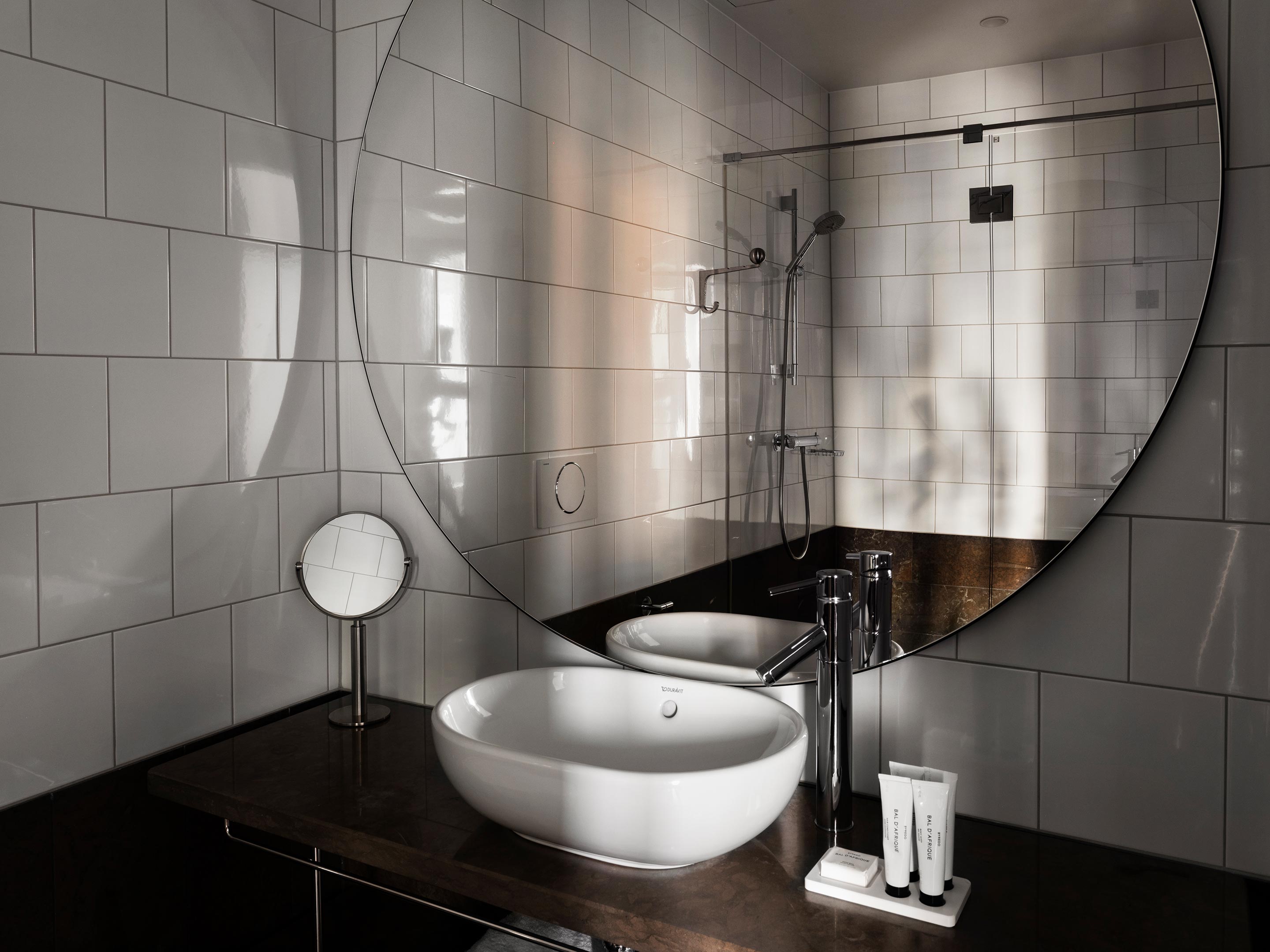 Miss Clara Suite R 3