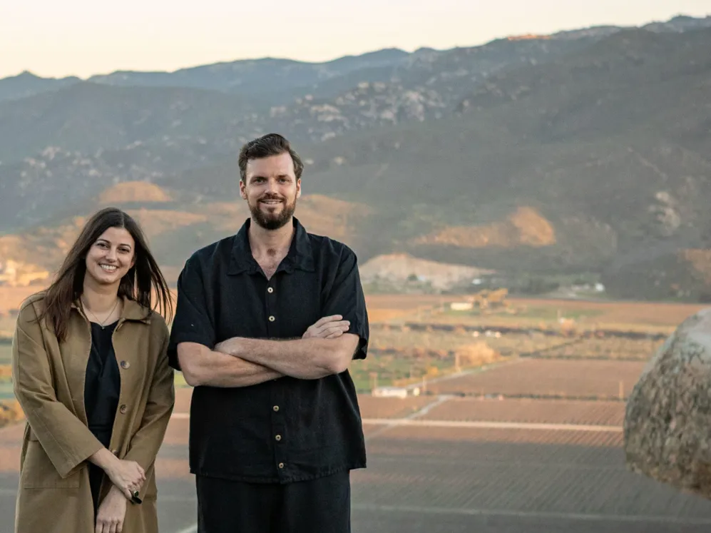 01 DH The Originals Mira Earth Studios Hannah And Nick Kendall