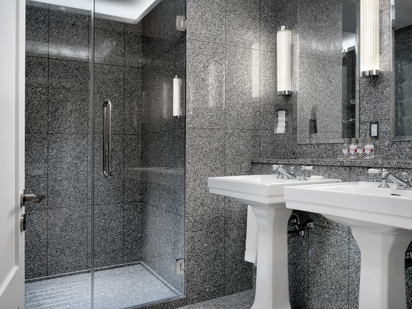 Whitby Deluxe Room R 06