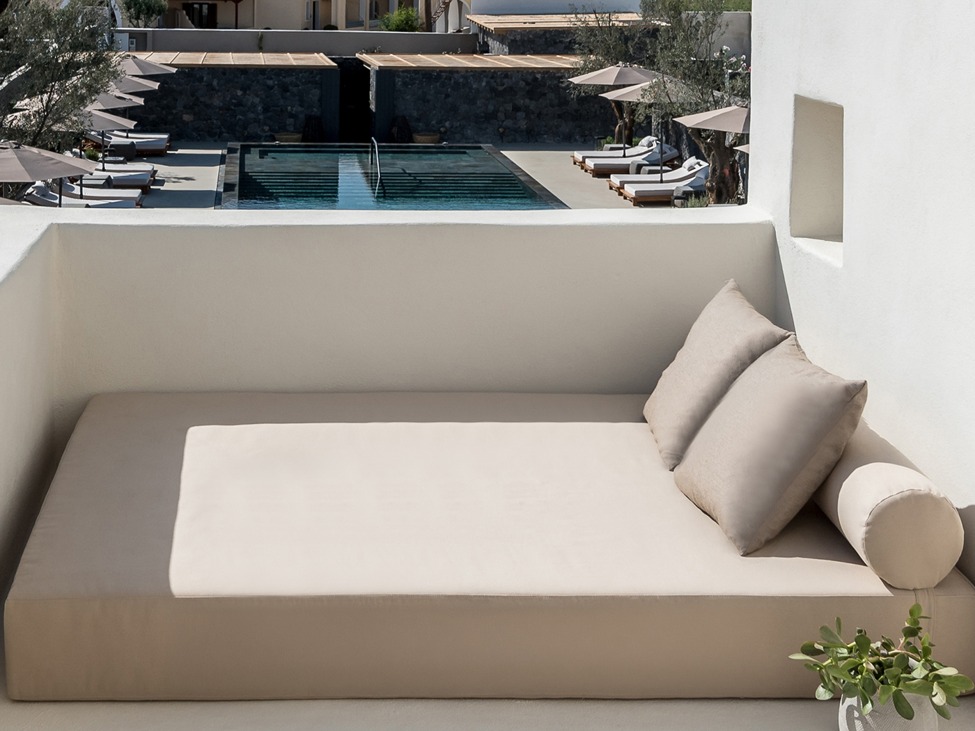 Istoria Saga Suite R 02