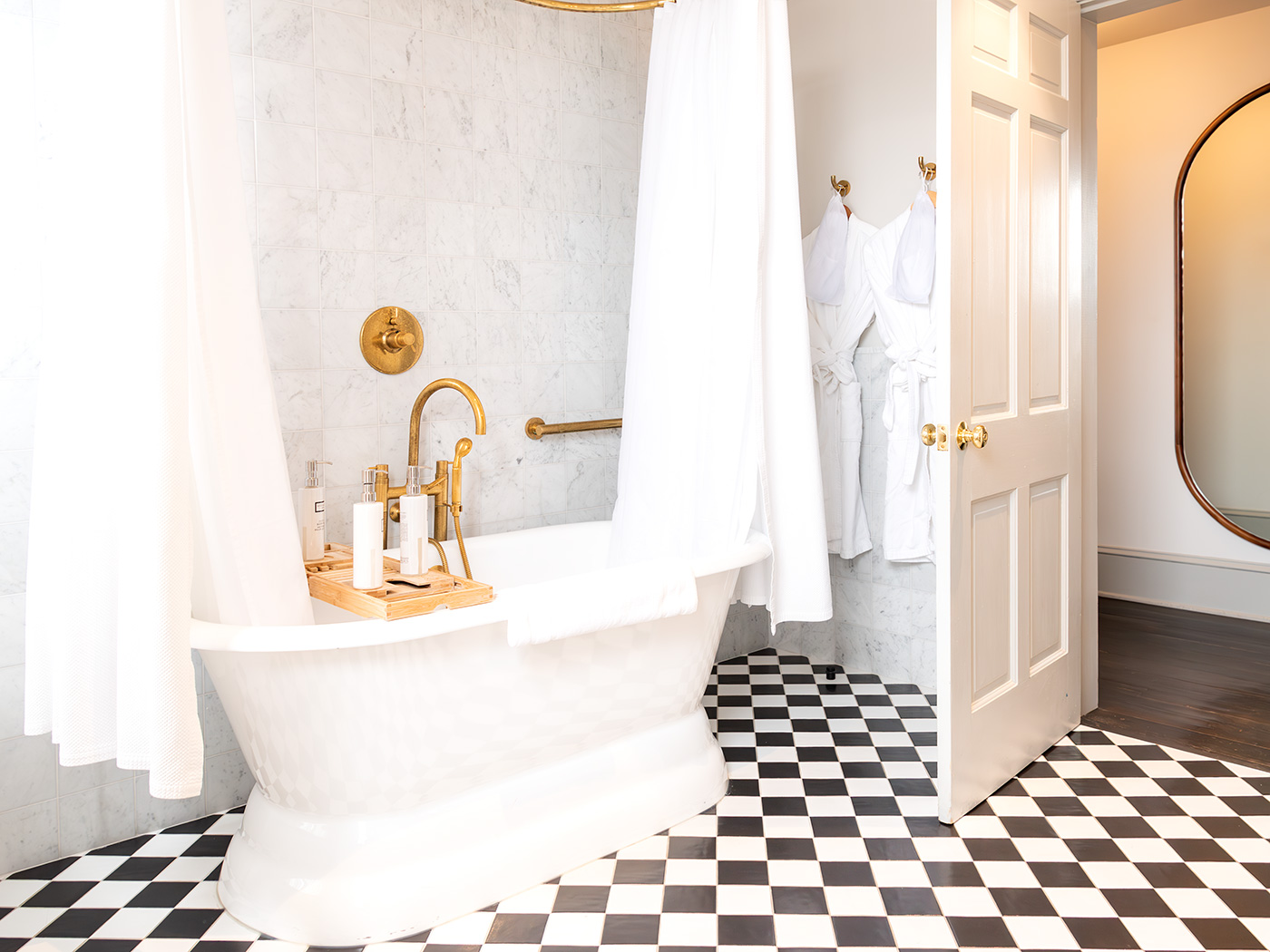 Hotel Kinsley Pearl St Luxury King Fireplace R 03