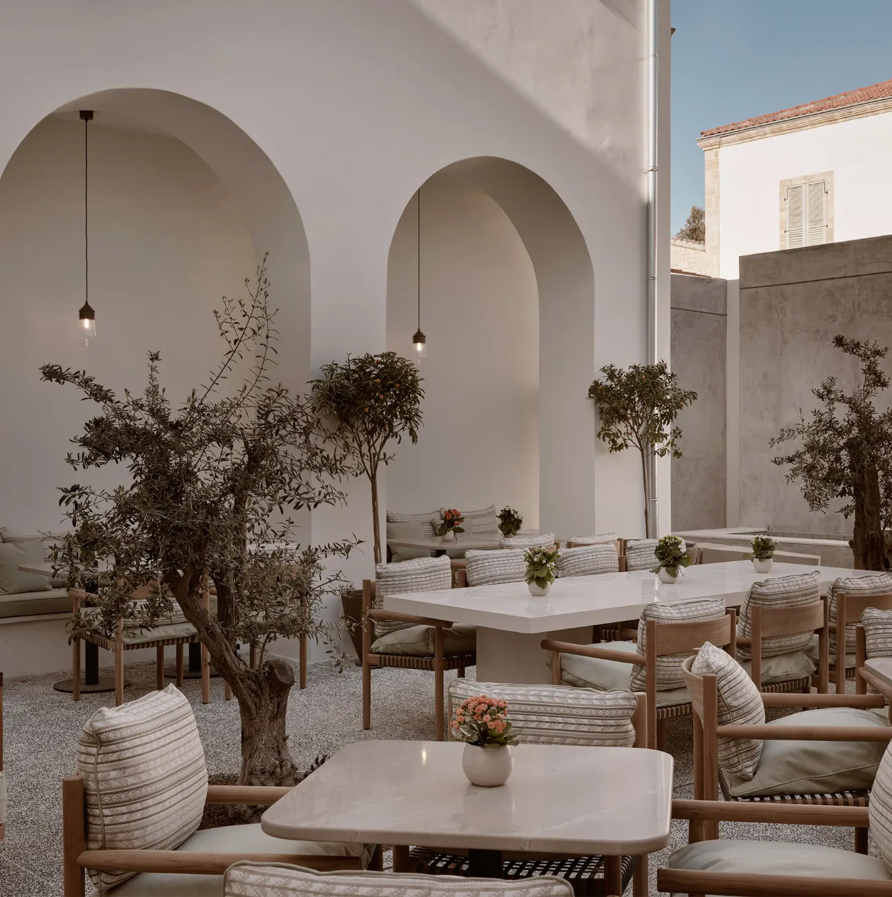 01 Amyth Of Nicosia