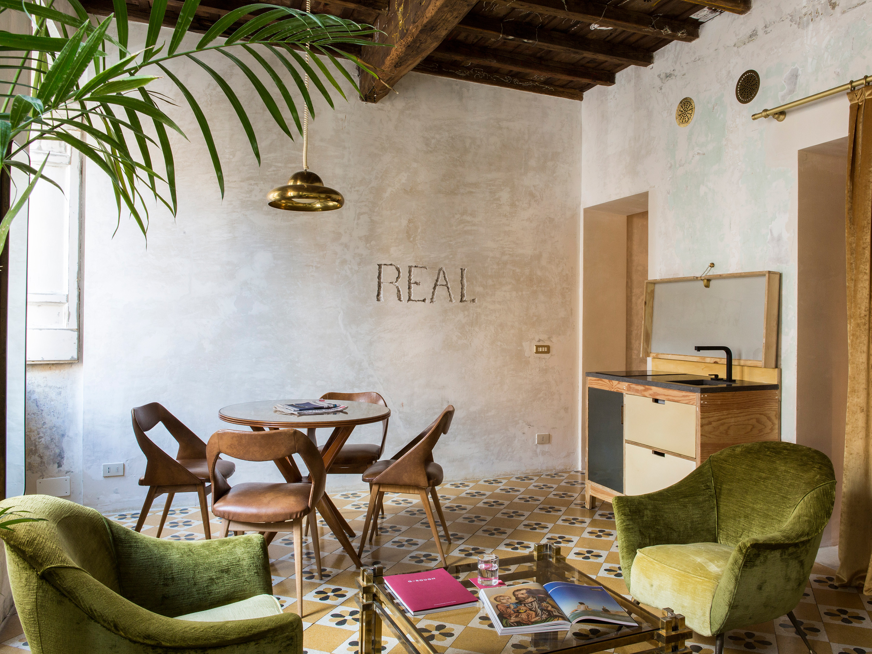 G Rough Pasquino Suite R 2