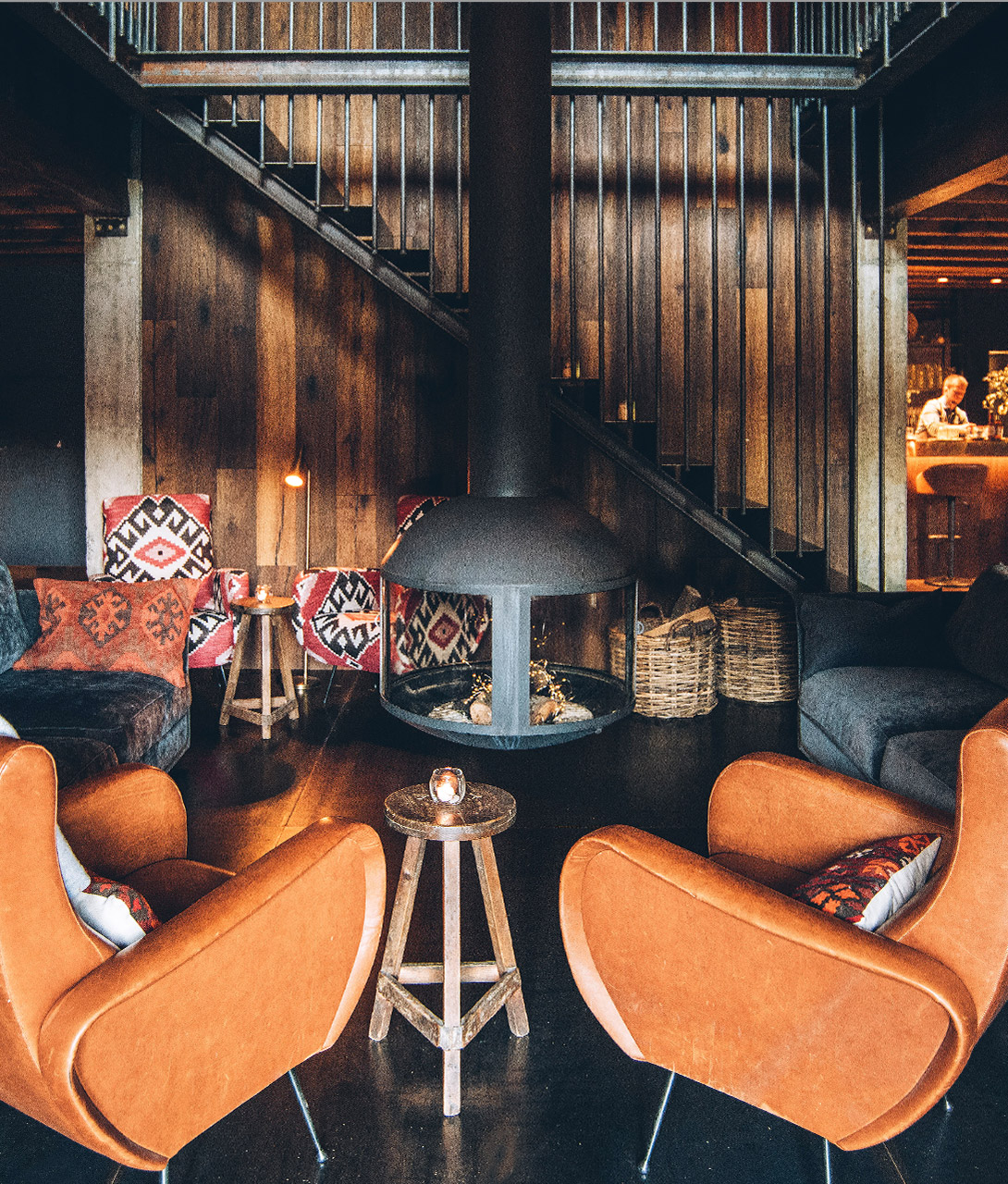 L Ovella Negra Lounge Fireplace Chairs Interior Deisgn K 01 X2