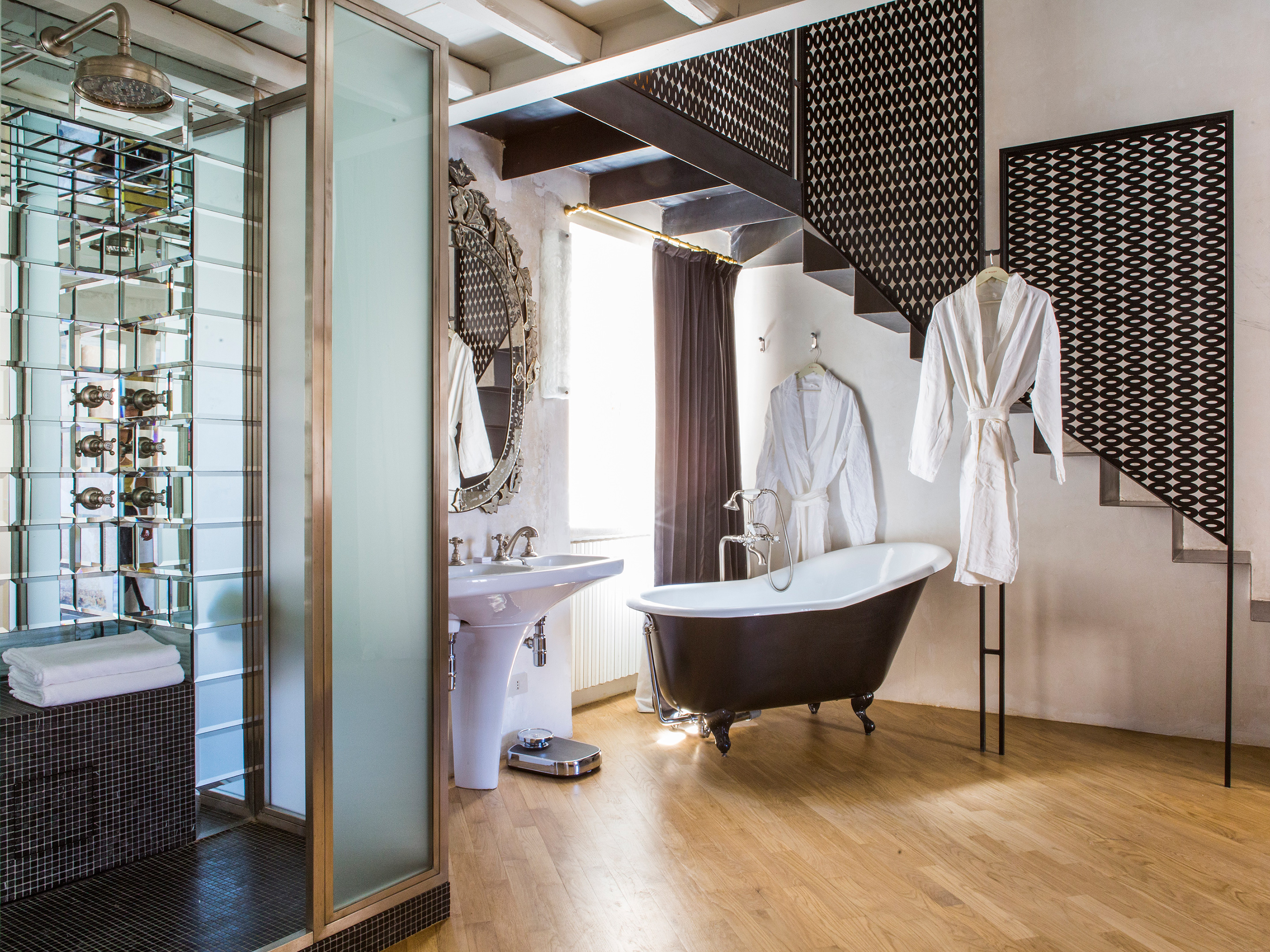 G Rough Penthouse Suite R 7