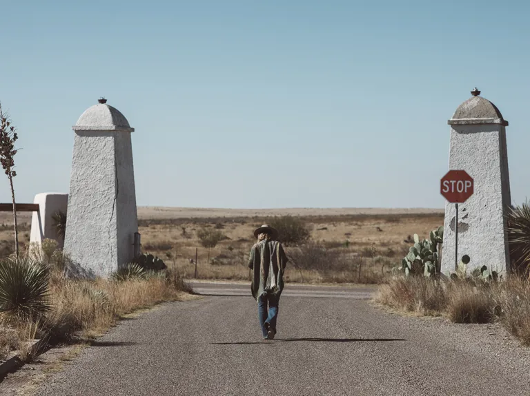 04 Further Marfa Alejandra