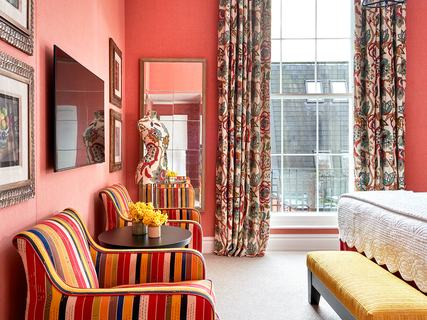 Dorset Square Deluxe King Room R 05