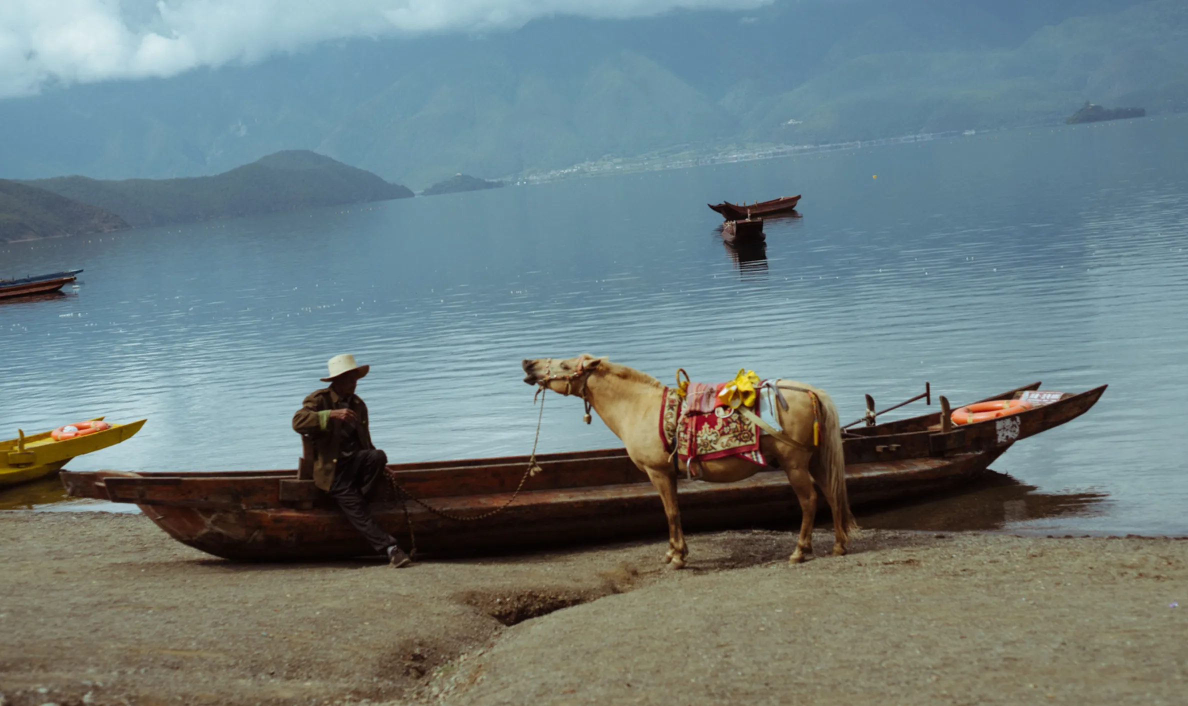 Yugu Lake 22