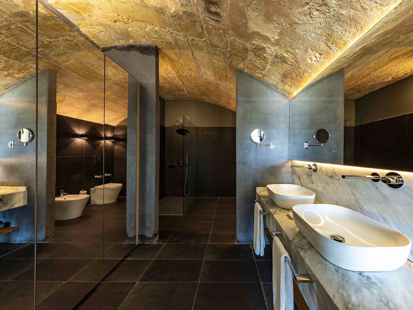 Cugo Gran Macina Grand Harbour Senglea Suite V2 R 06