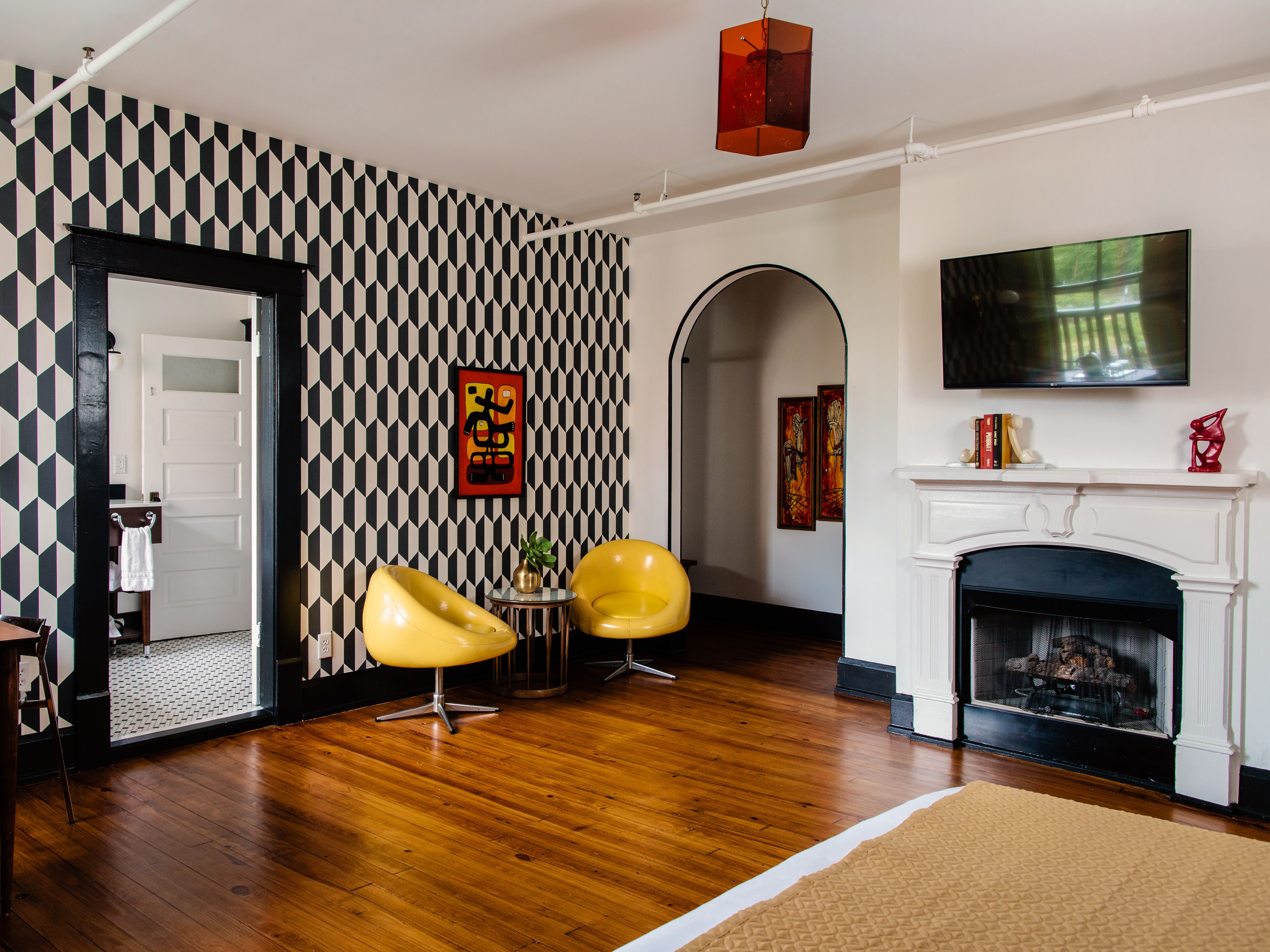 The Dwell Yellow in Chattanooga