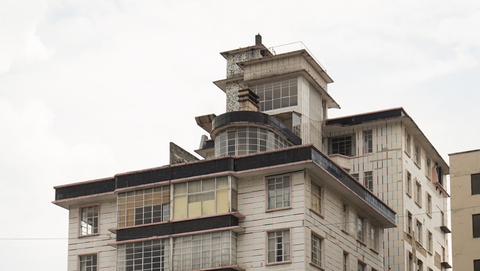 007 BP Quito 20Th Architecture