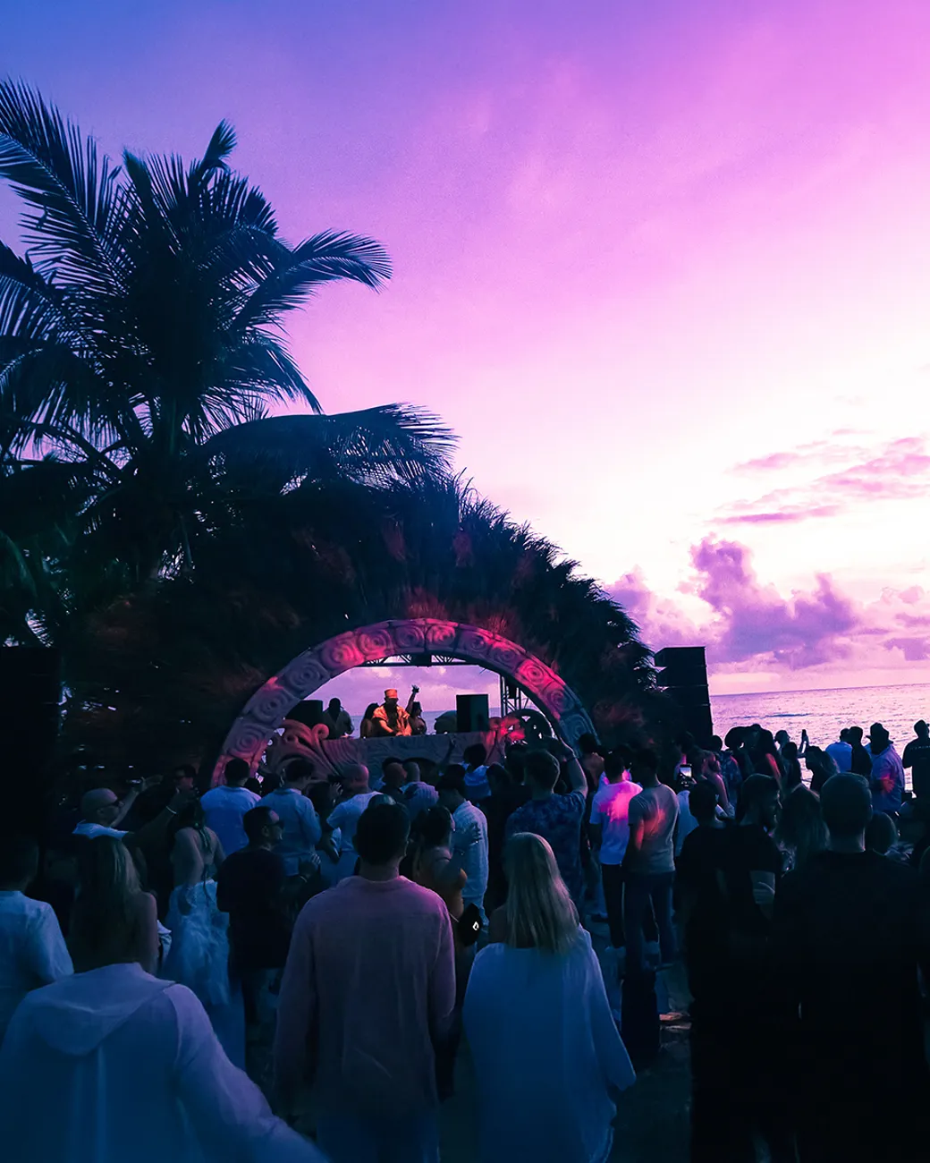 Happenings Papaya Playa